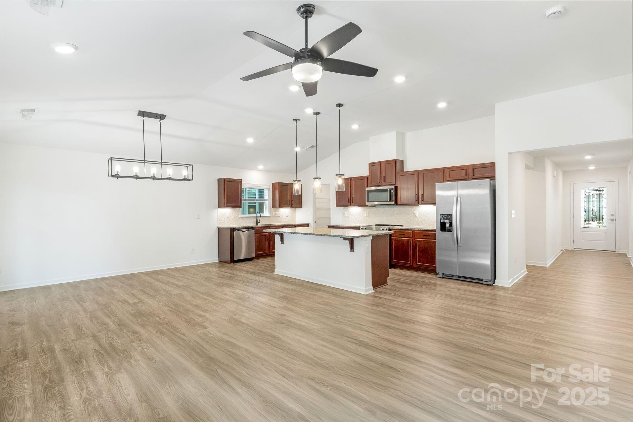 11213 Redcoat Hill Lane