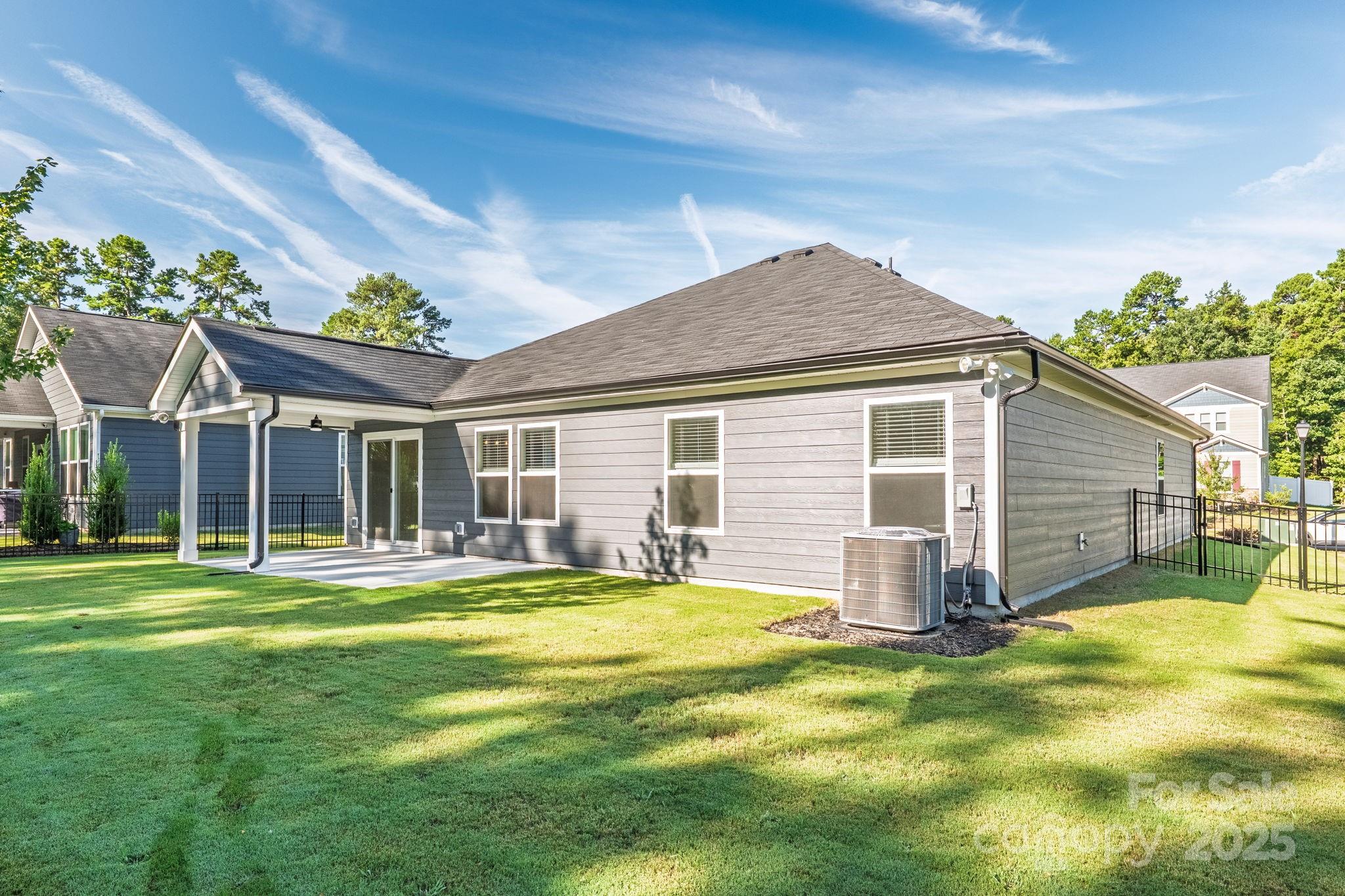 11213 Redcoat Hill Lane