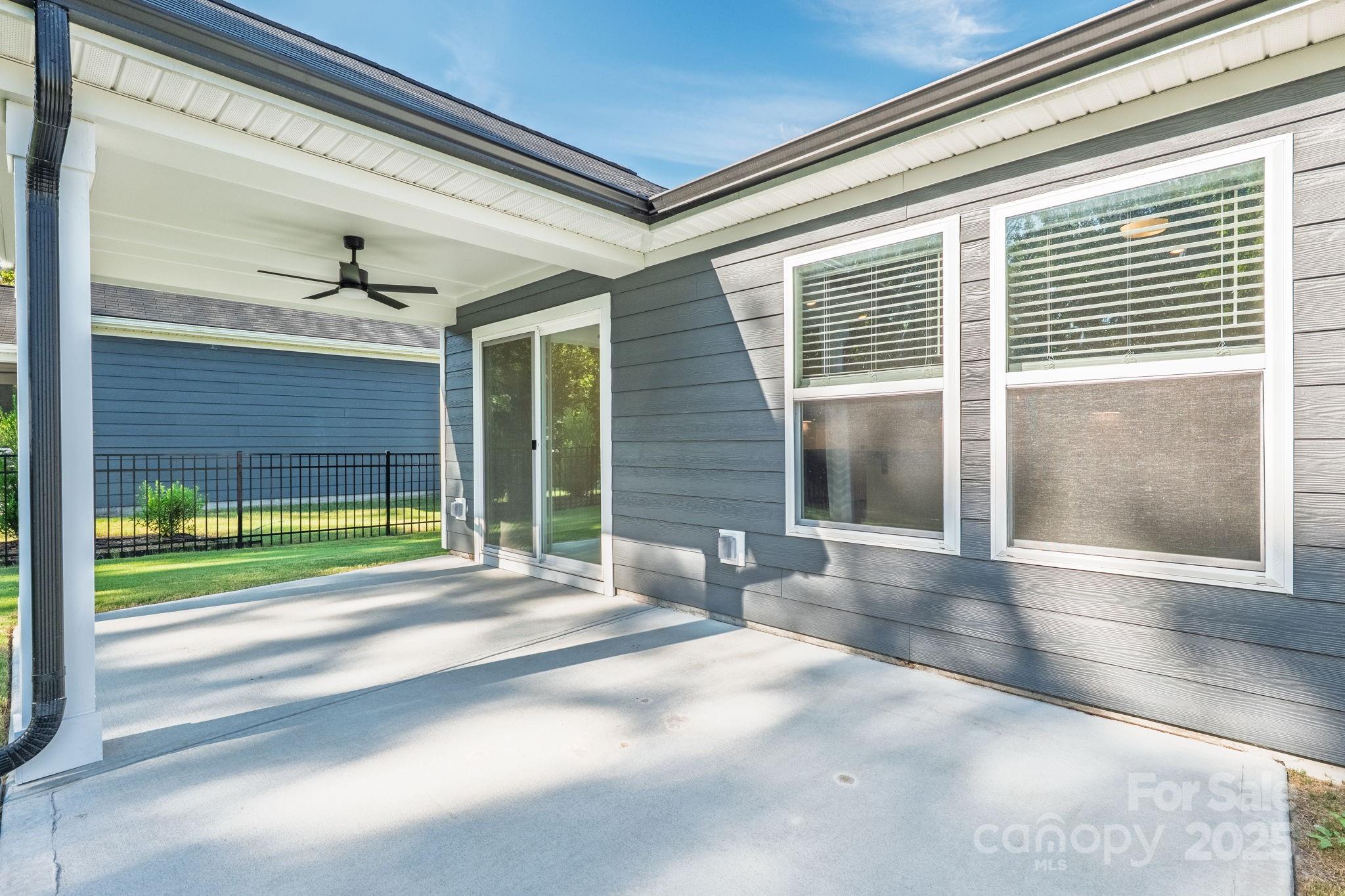 11213 Redcoat Hill Lane