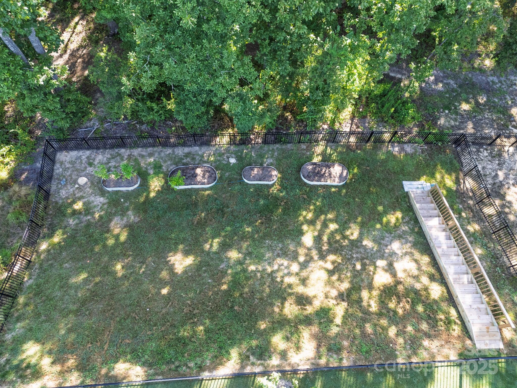 11213 Redcoat Hill Lane