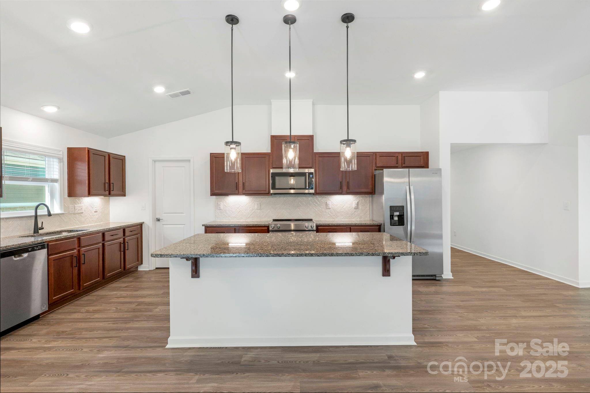 11213 Redcoat Hill Lane