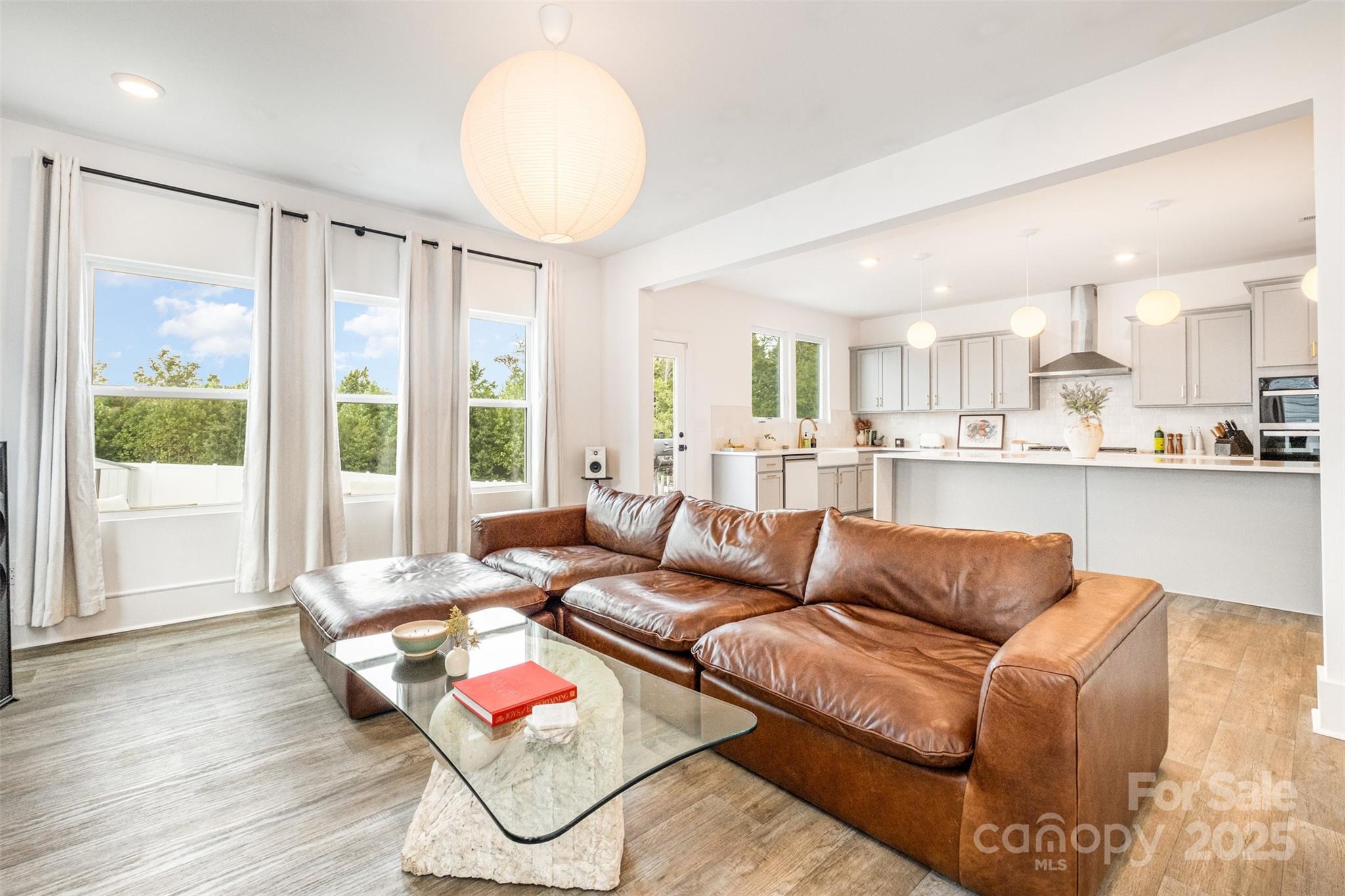 1118 Overland Drive