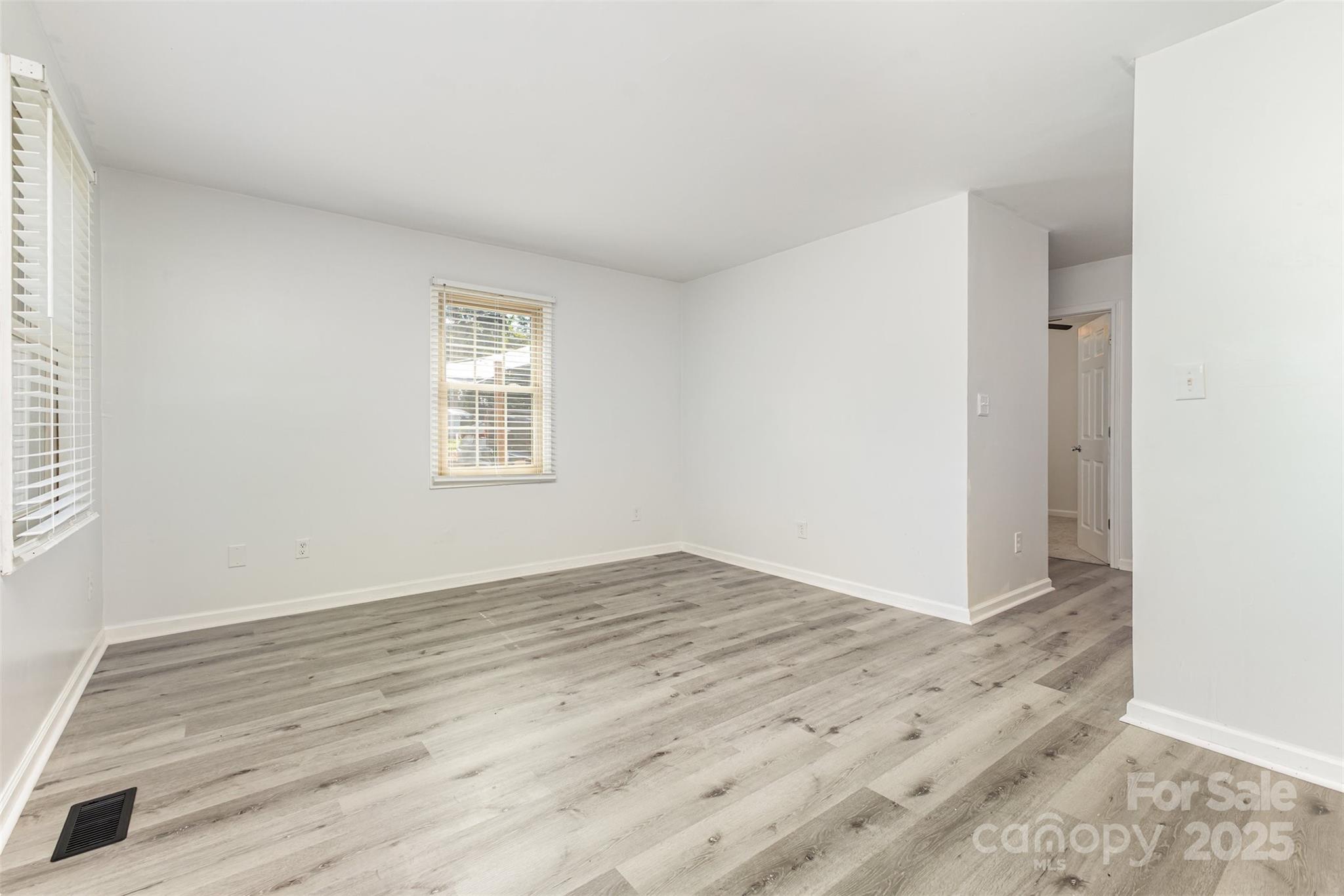 294 Melrose Drive SW