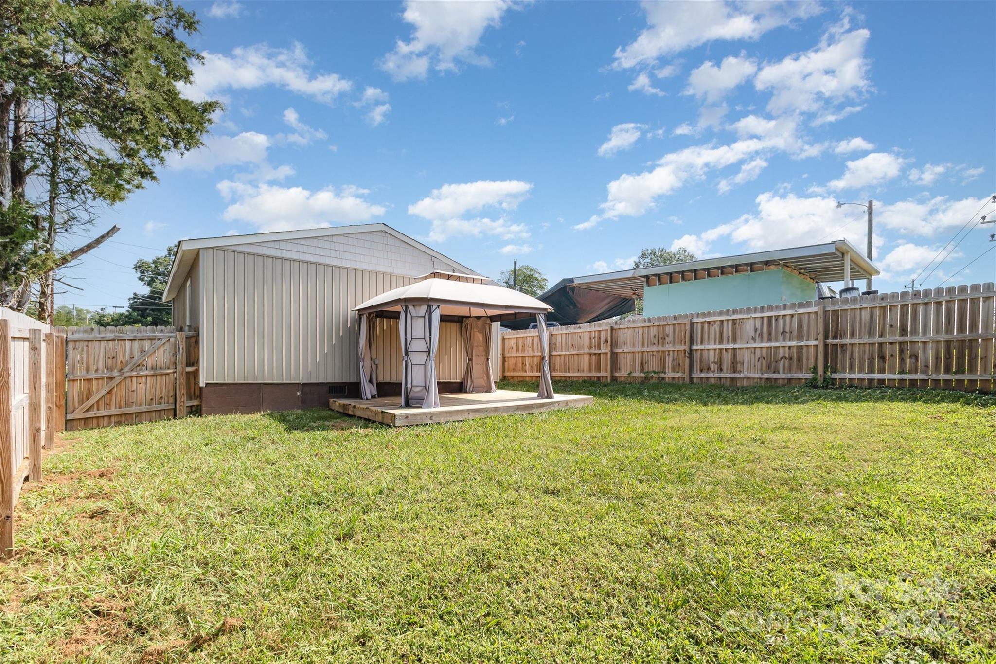 294 Melrose Drive SW