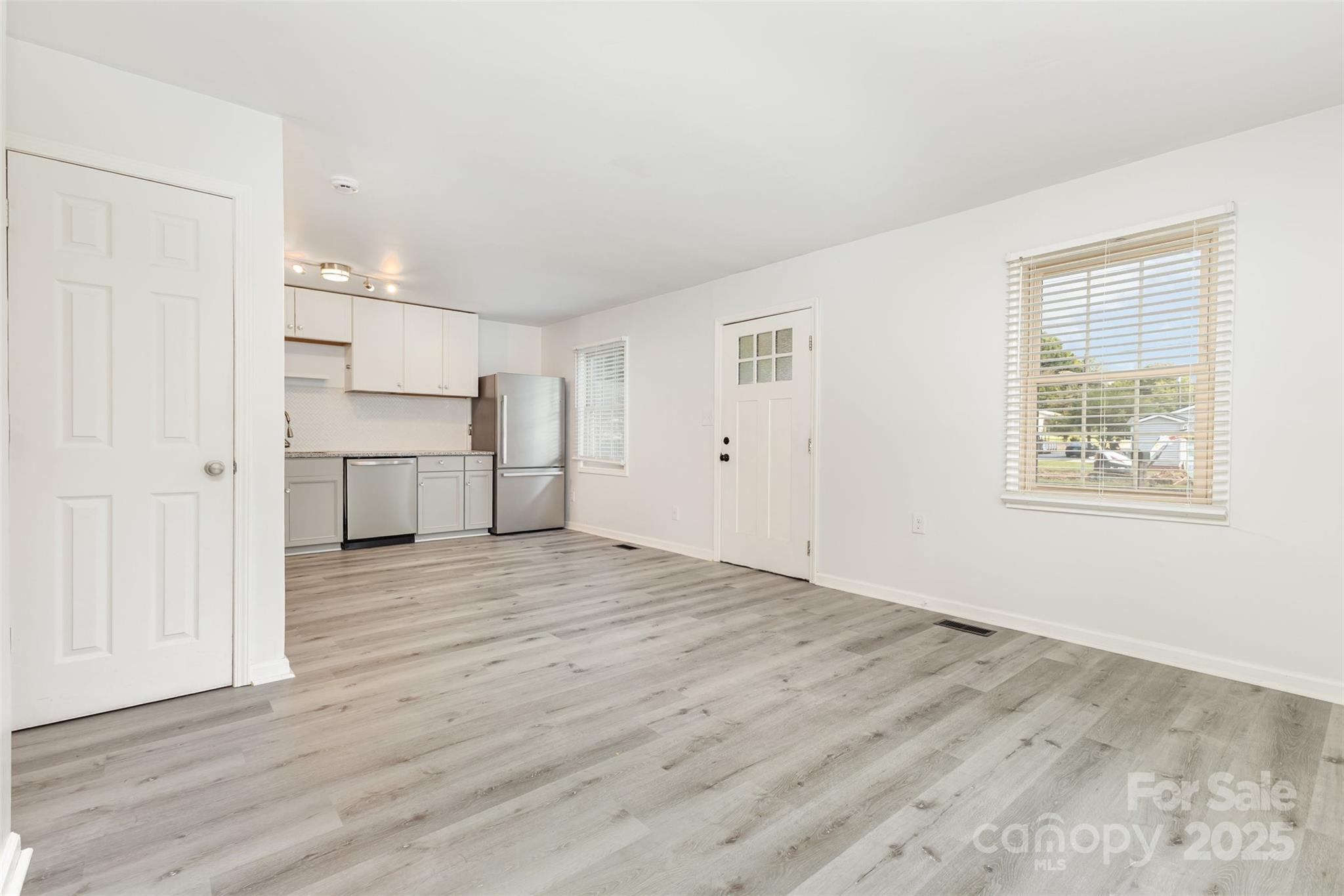 294 Melrose Drive SW