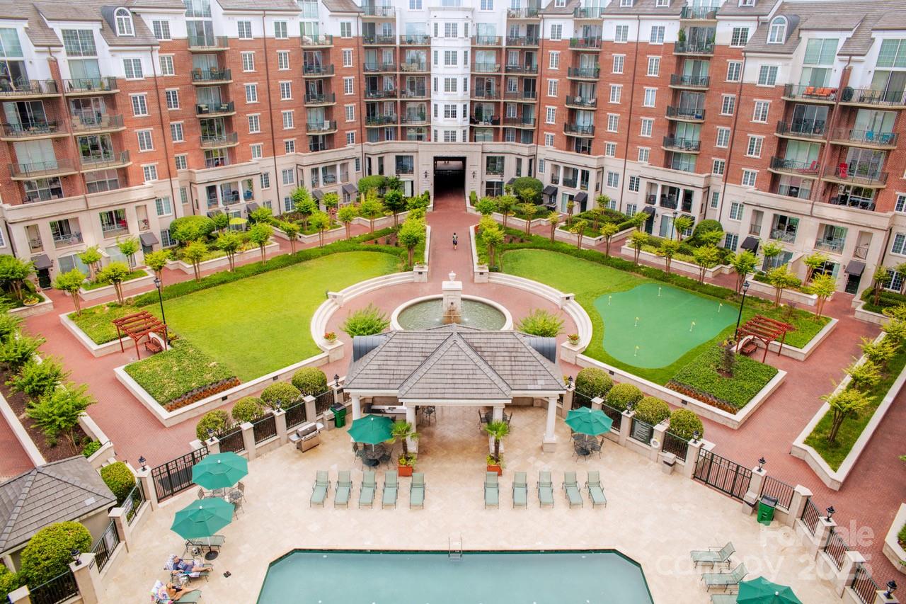 300 W 5th Street Unit: 250