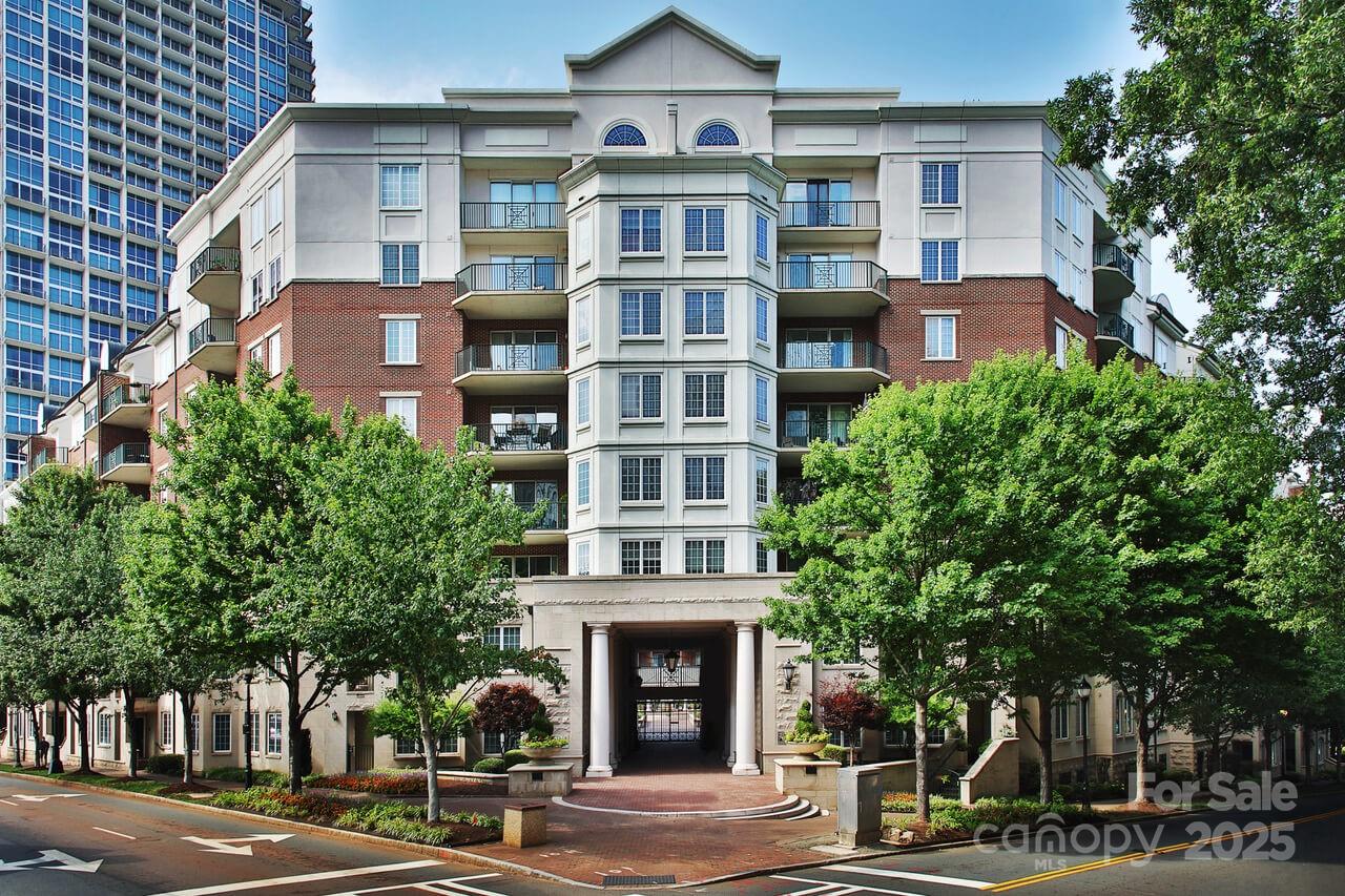300 W 5th Street Unit: 250