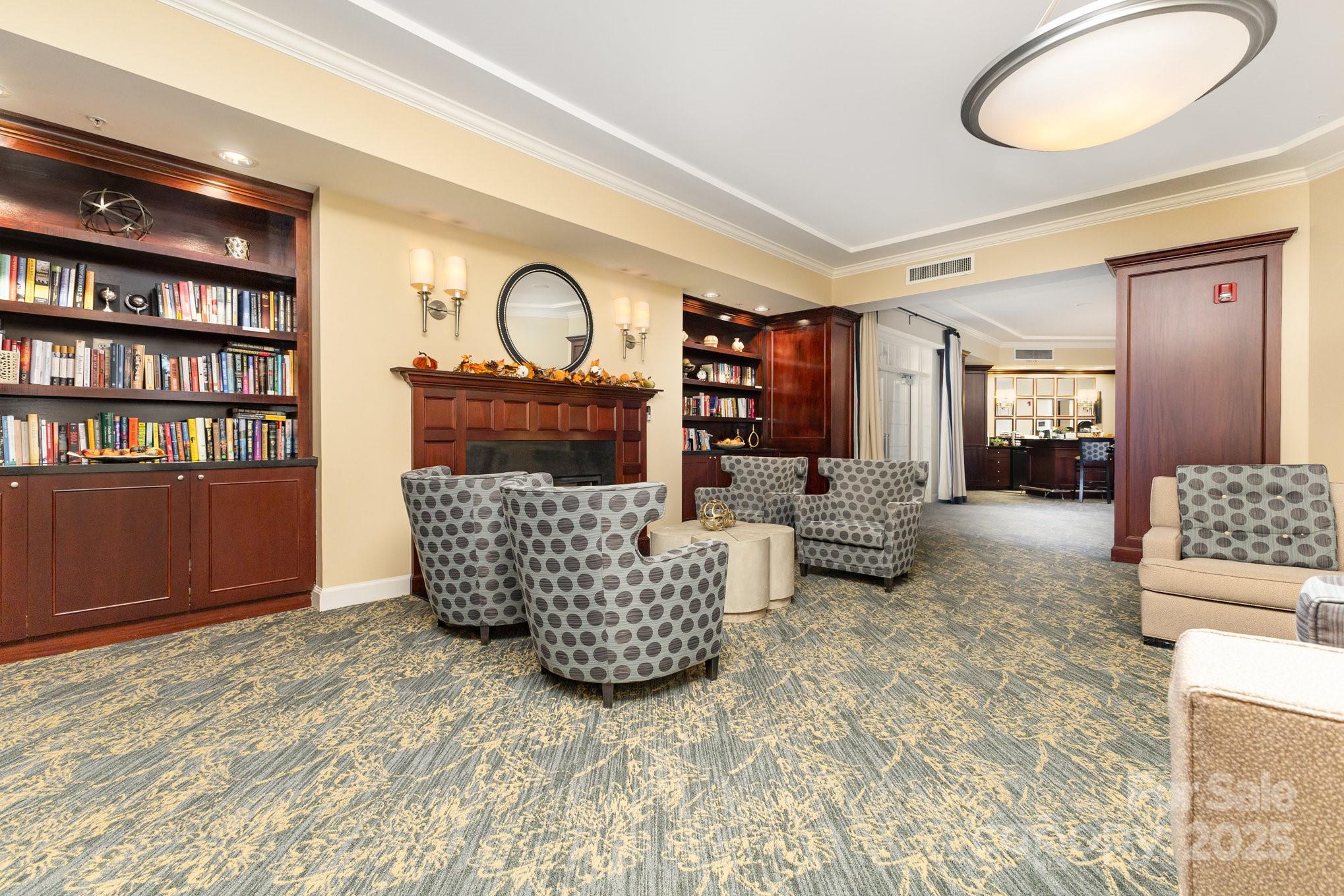 300 W 5th Street Unit: 250