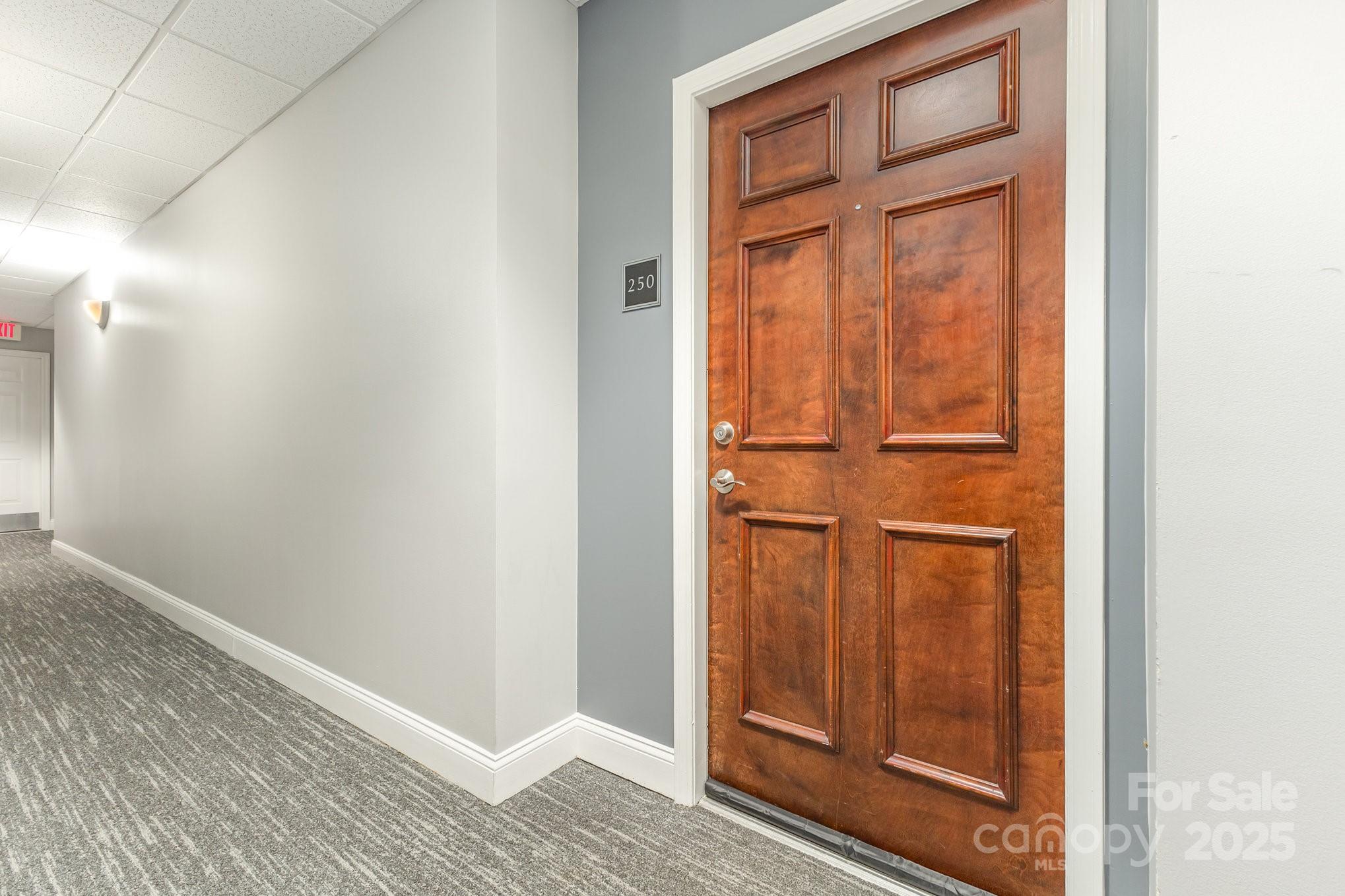 300 W 5th Street Unit: 250