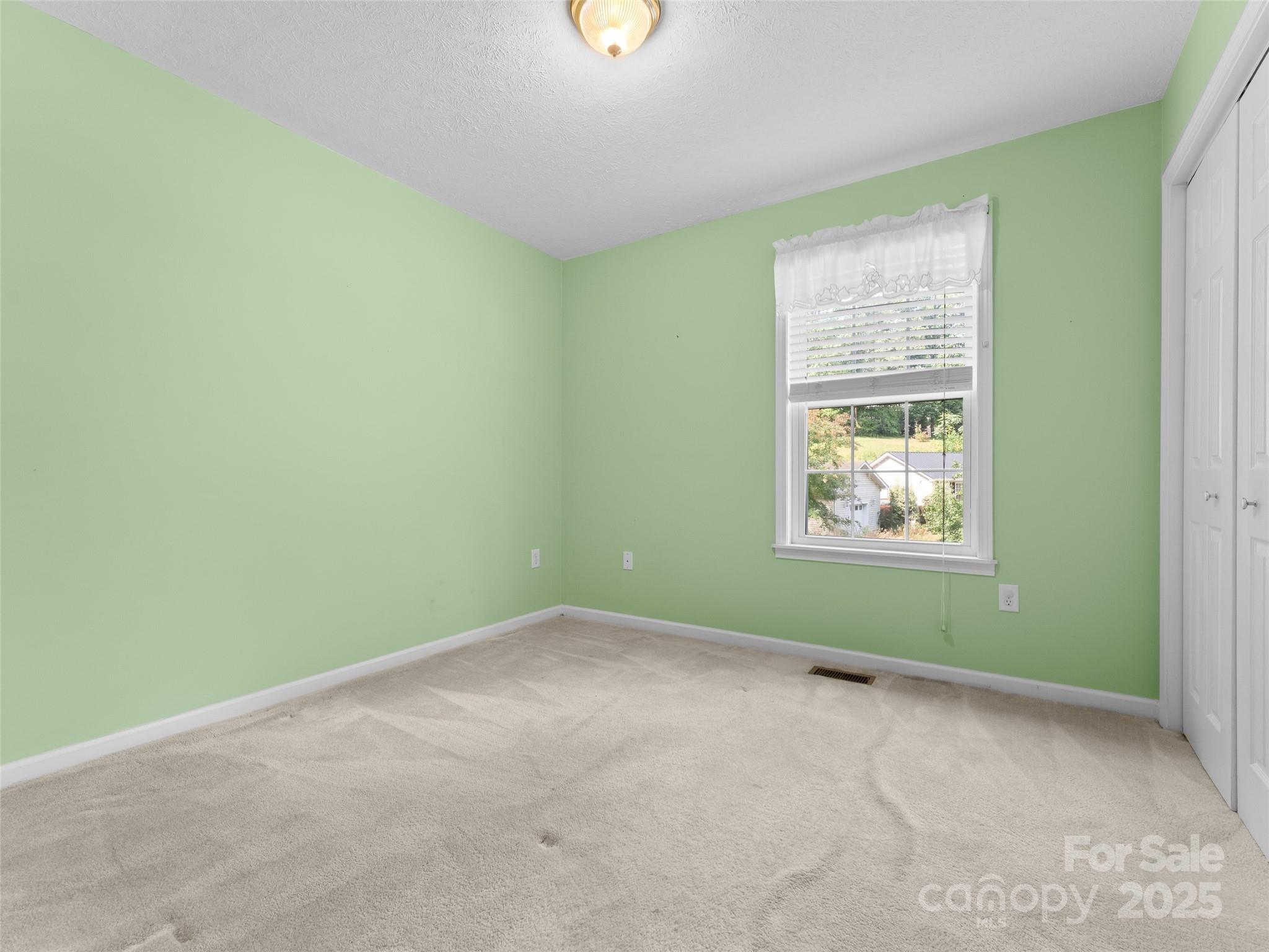 13 Dawson Place