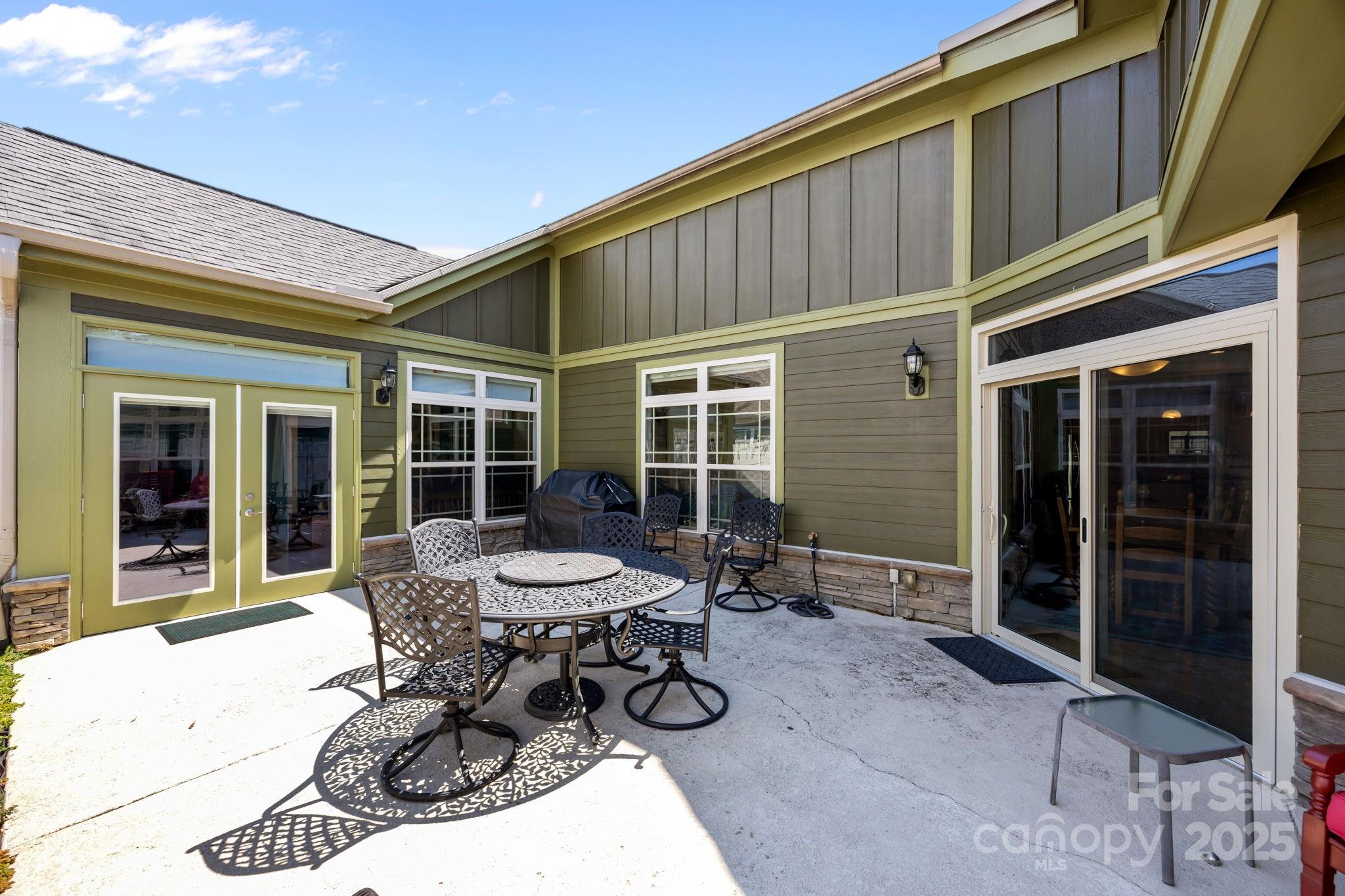 537 Summerfield Place