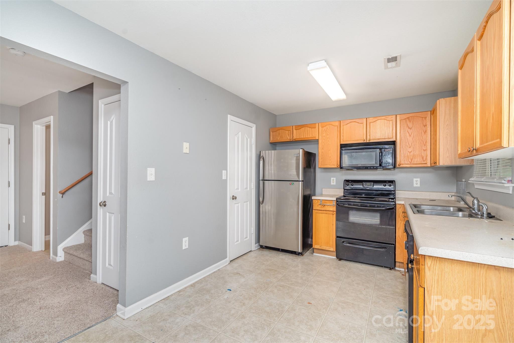 5126 Grays Ridge Drive