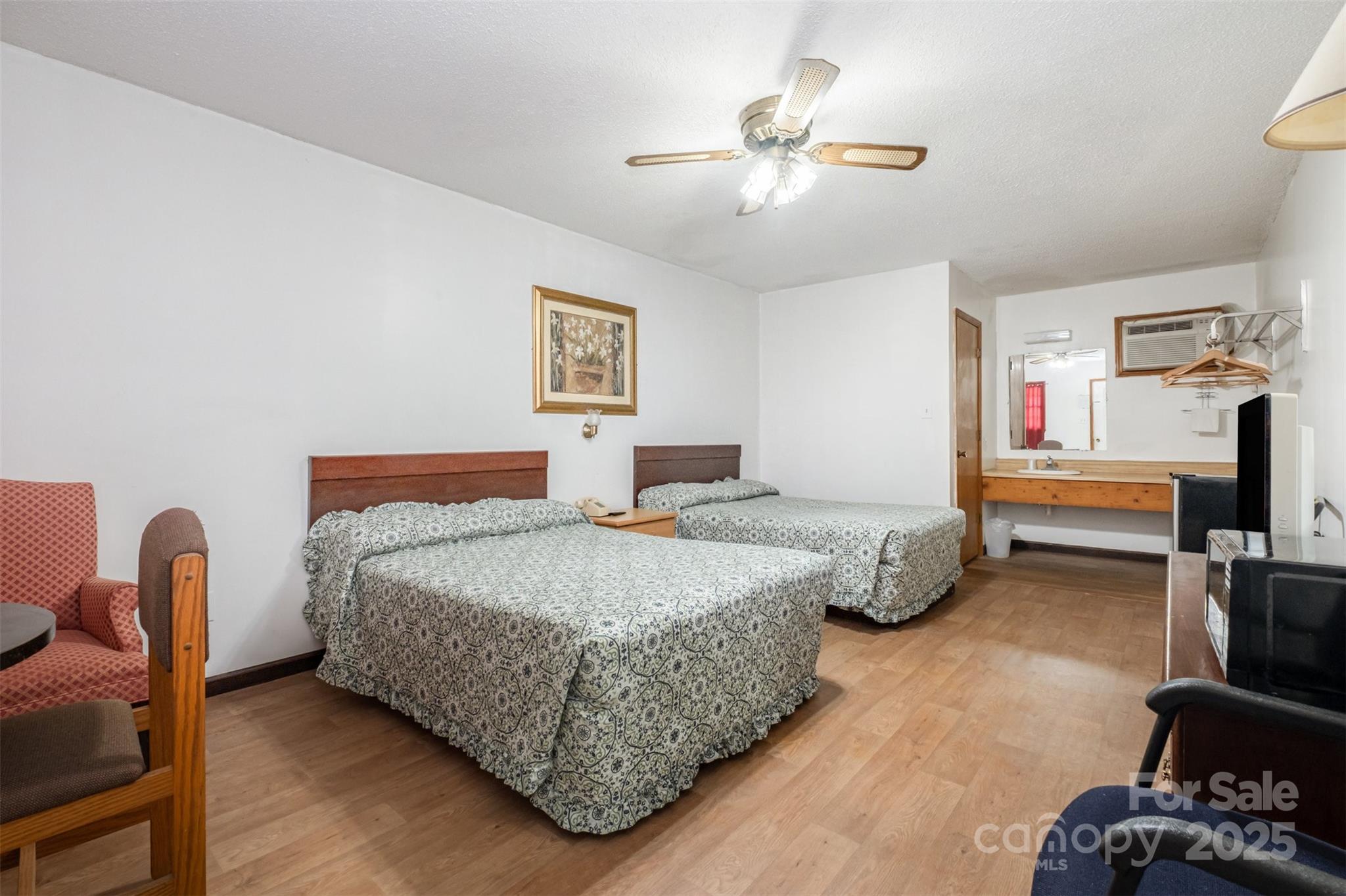 6834 Wilkinson Boulevard