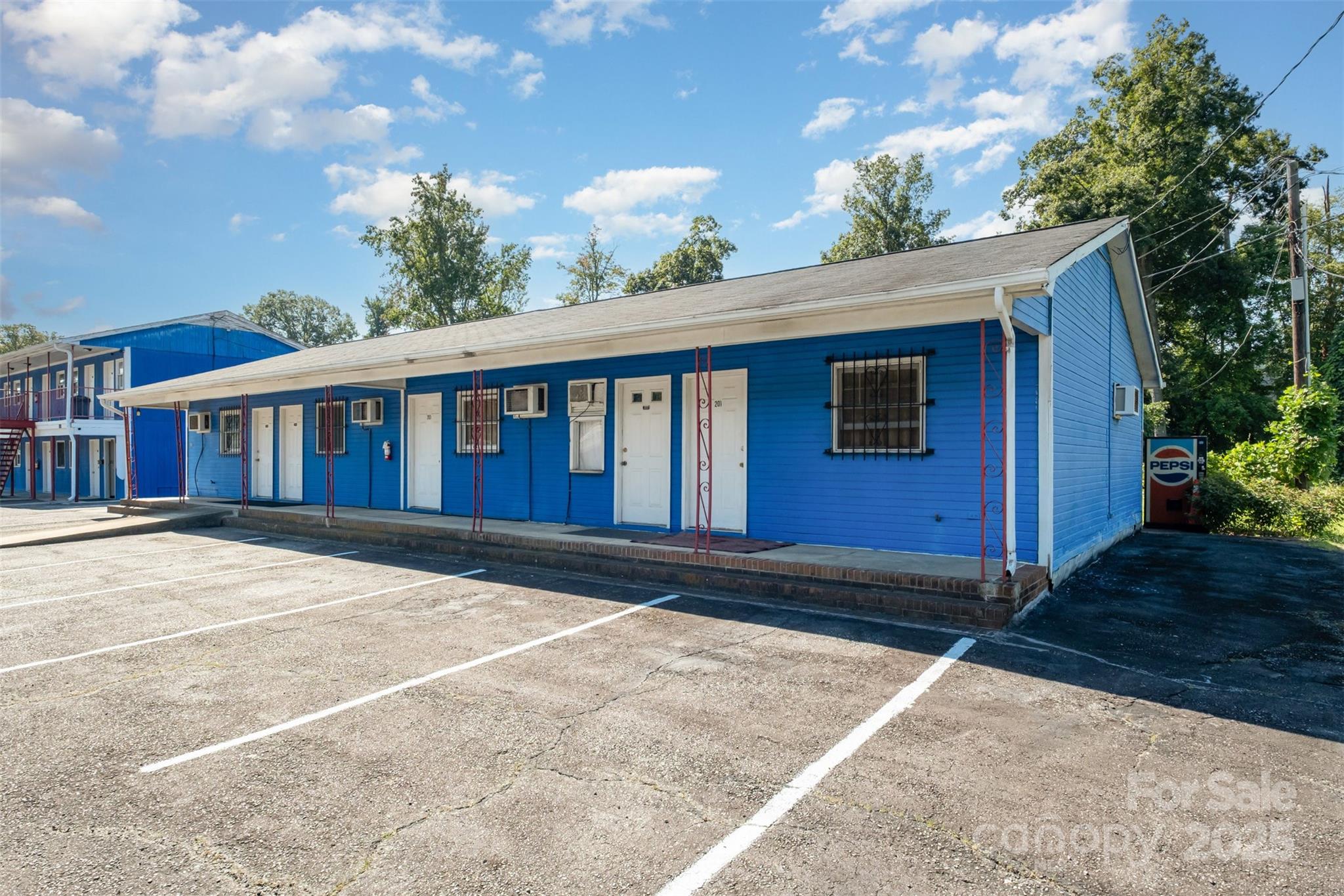 6834 Wilkinson Boulevard