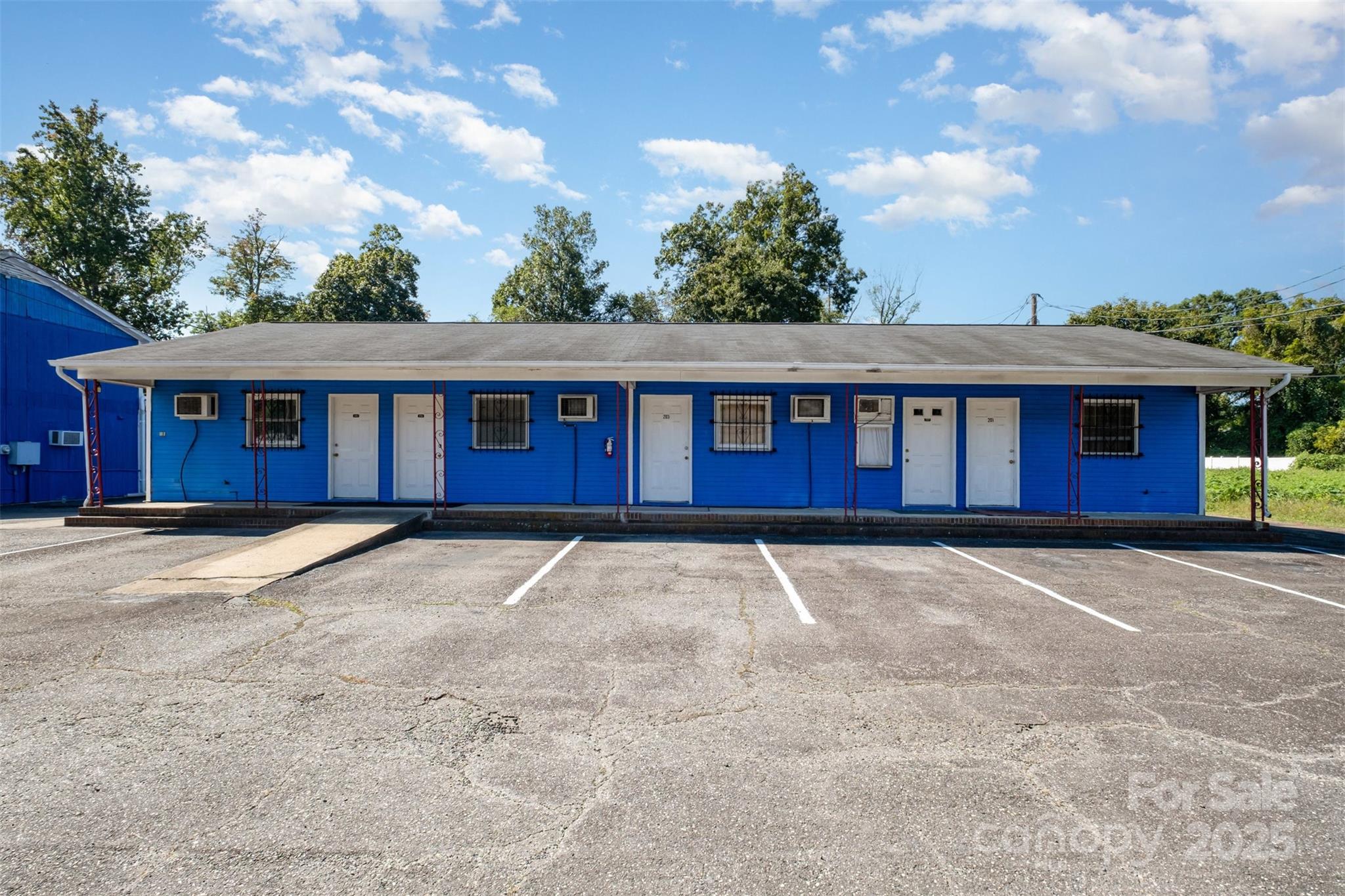 6834 Wilkinson Boulevard