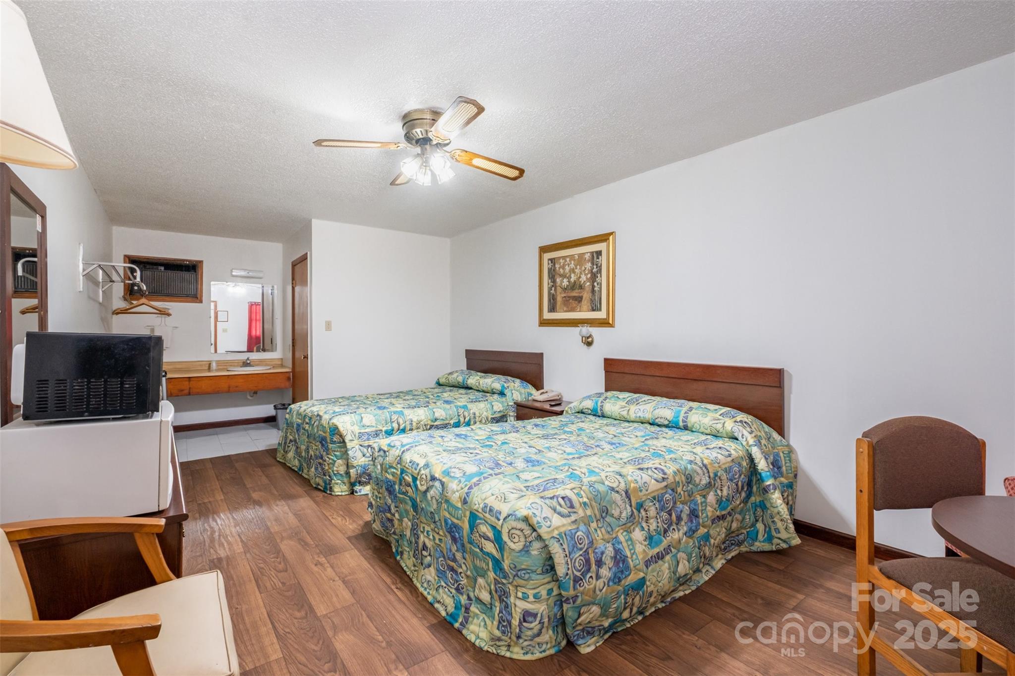 6834 Wilkinson Boulevard