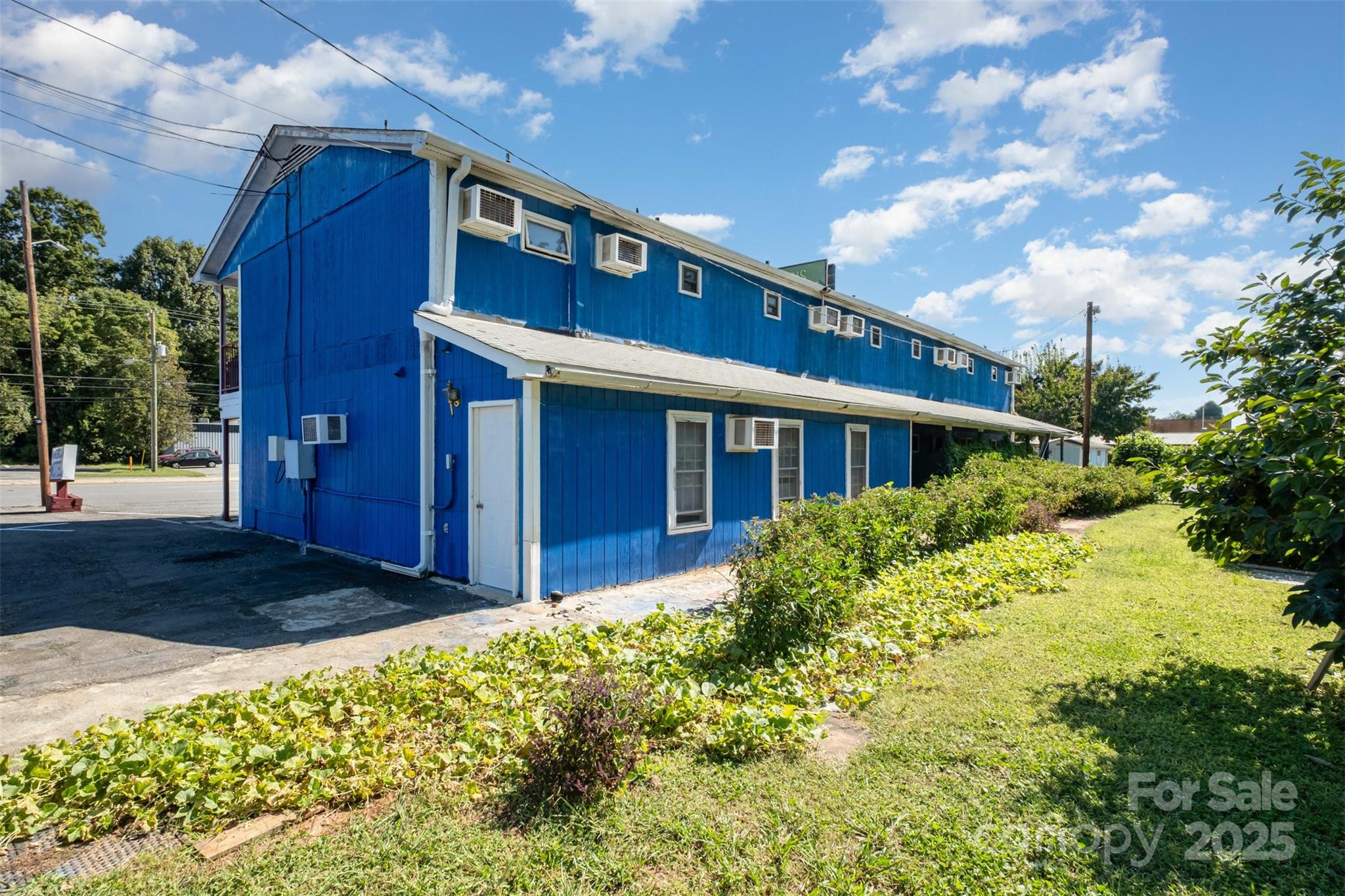 6834 Wilkinson Boulevard