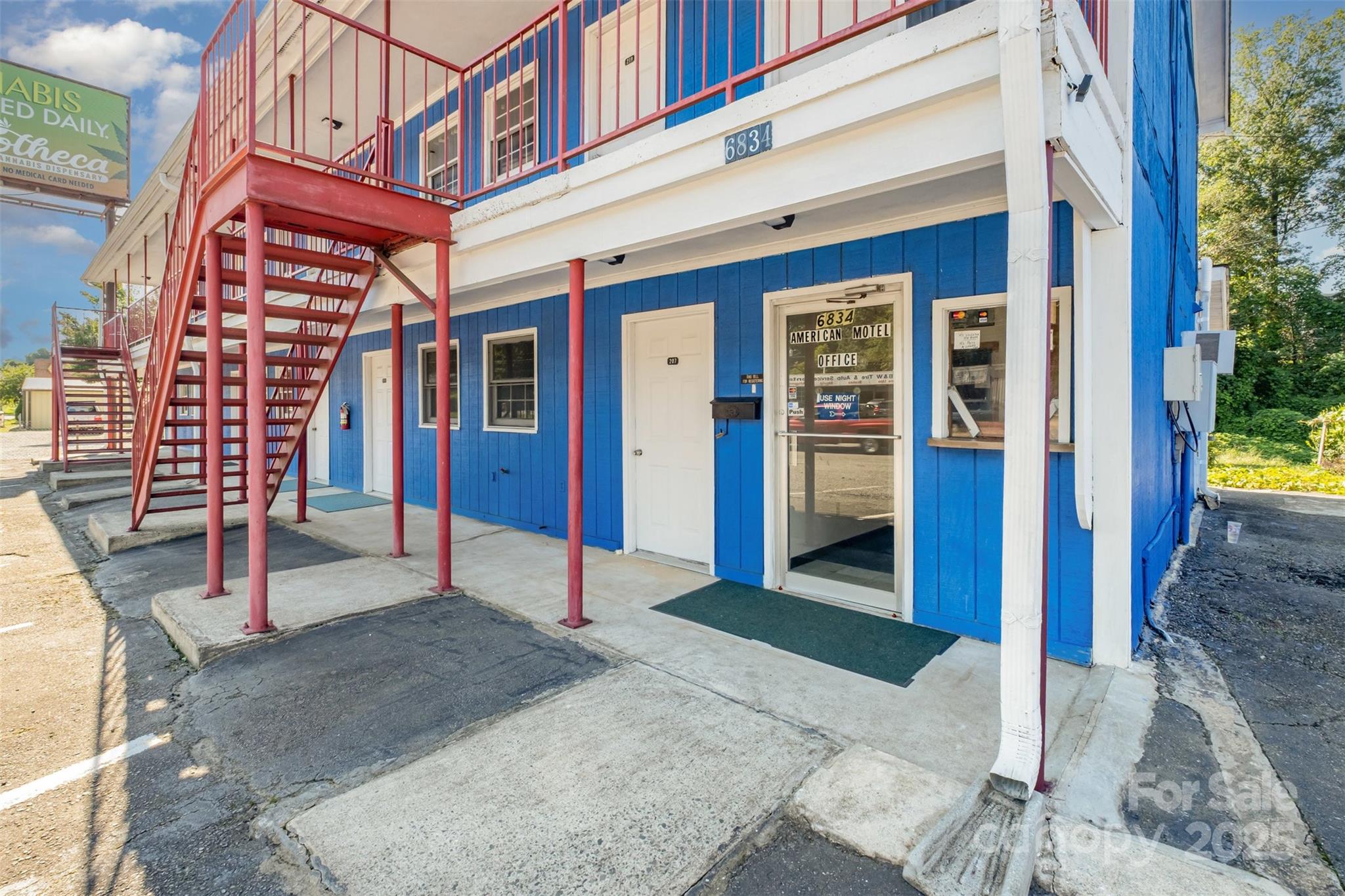 6834 Wilkinson Boulevard