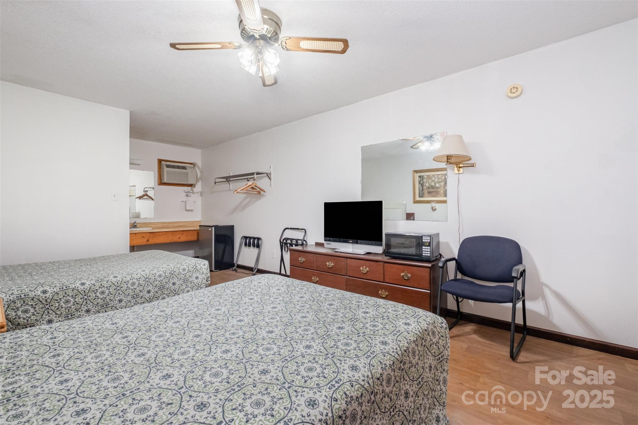 6834 Wilkinson Boulevard