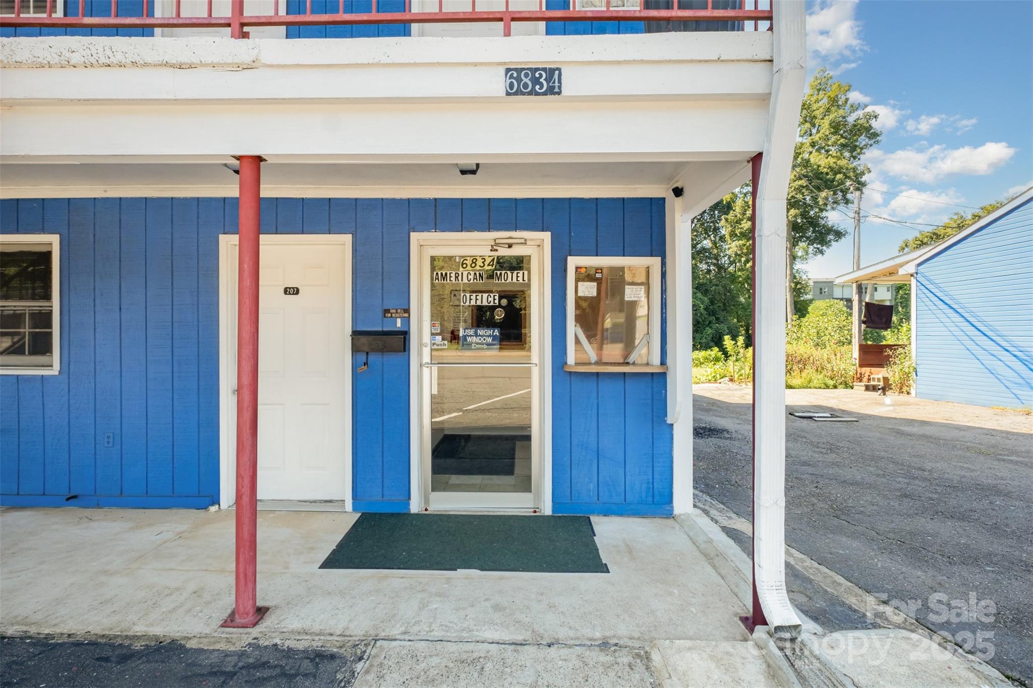 6834 Wilkinson Boulevard