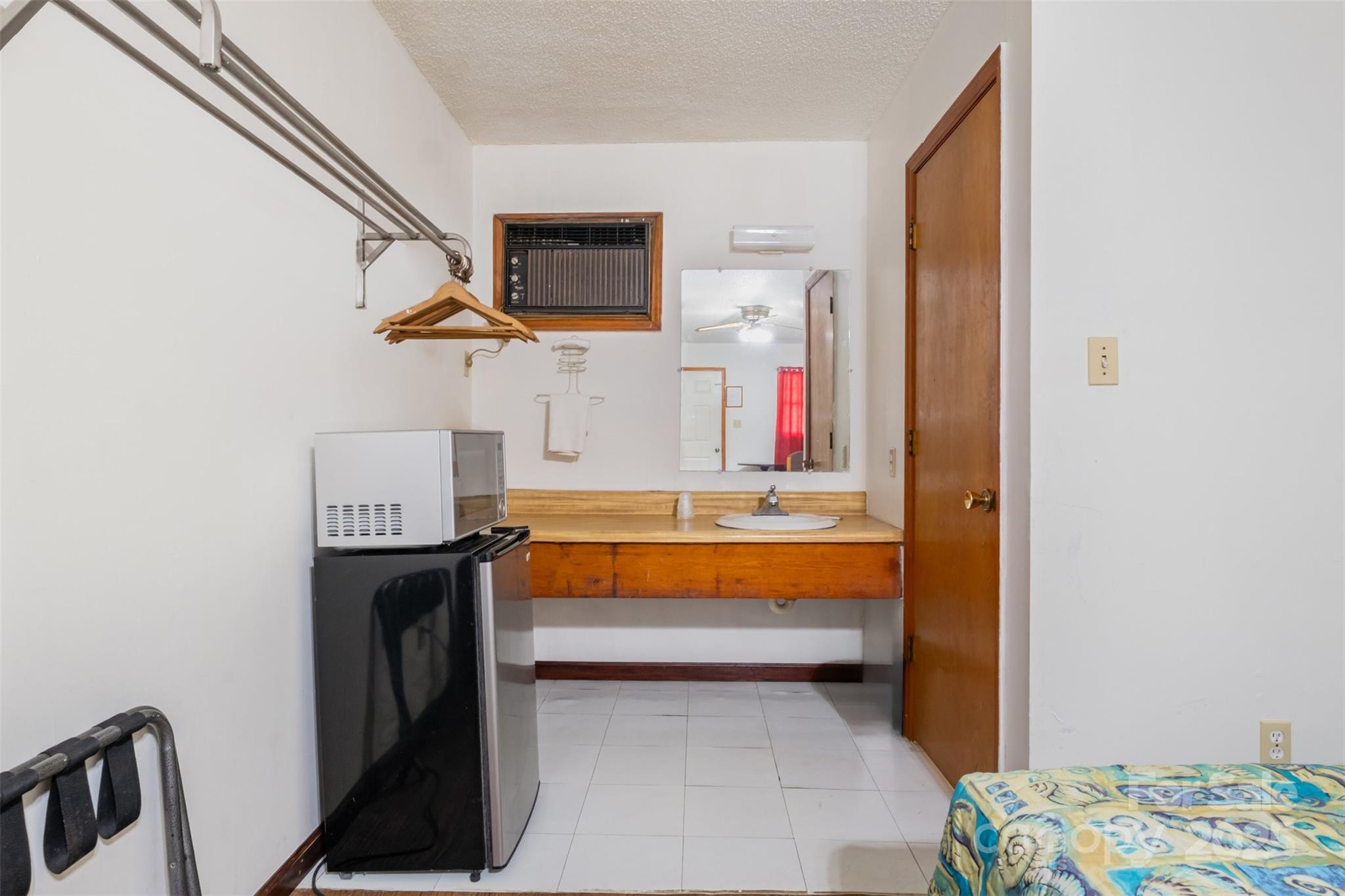 6834 Wilkinson Boulevard