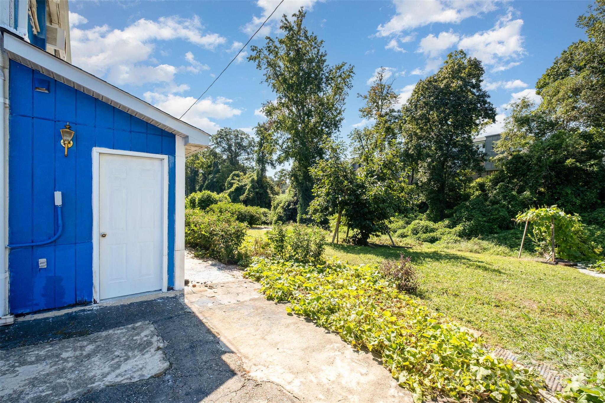 6834 Wilkinson Boulevard