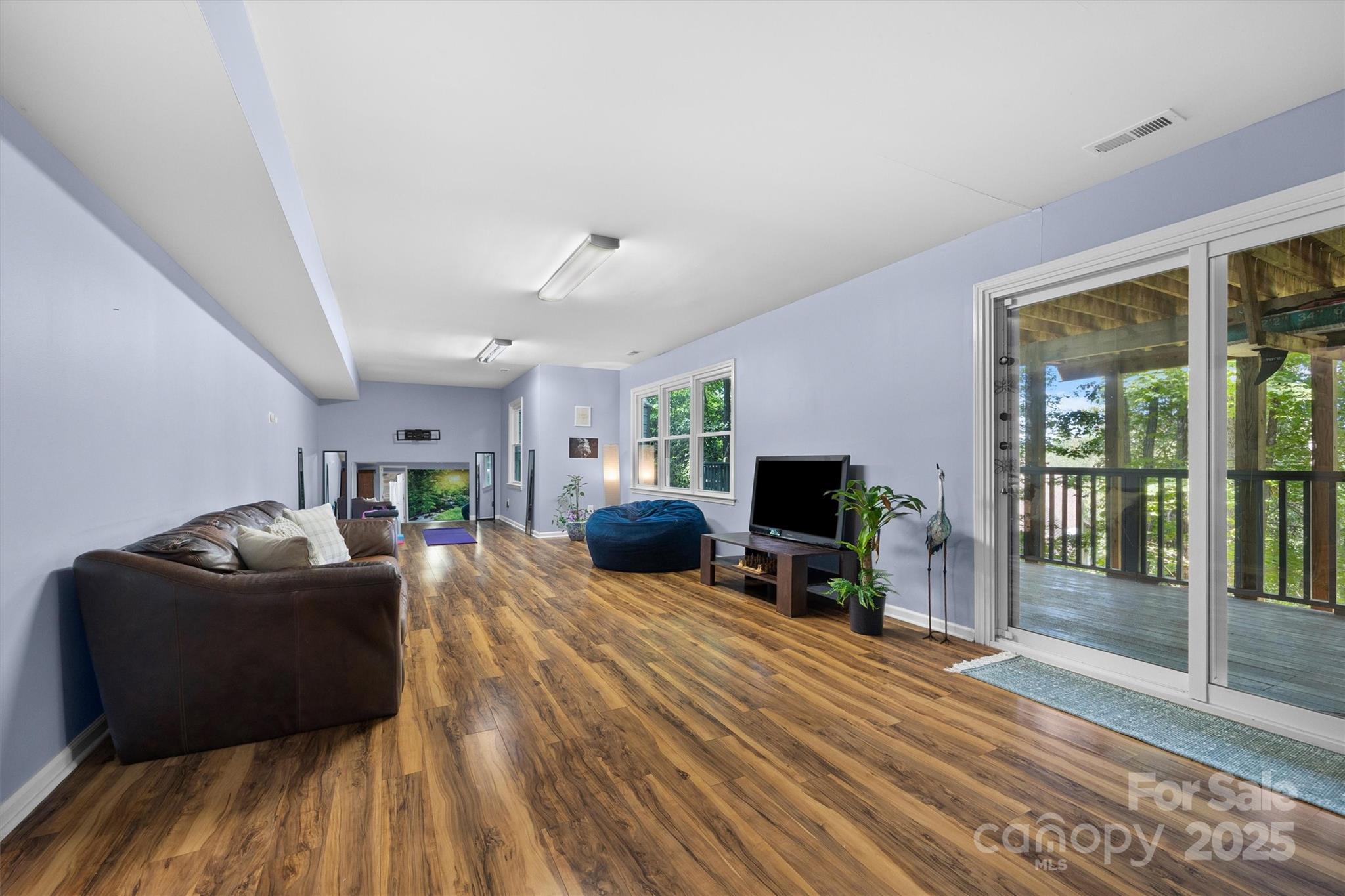 9001 Windjammer Drive