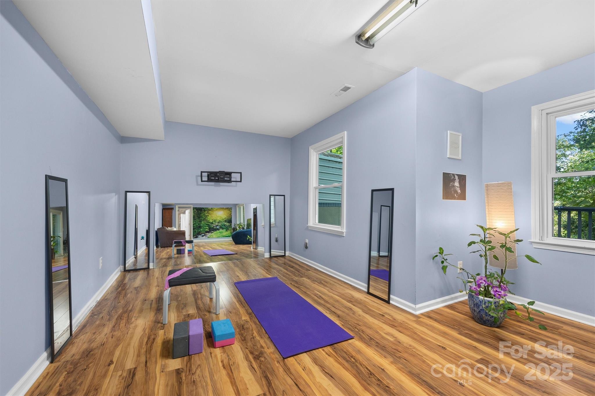 9001 Windjammer Drive