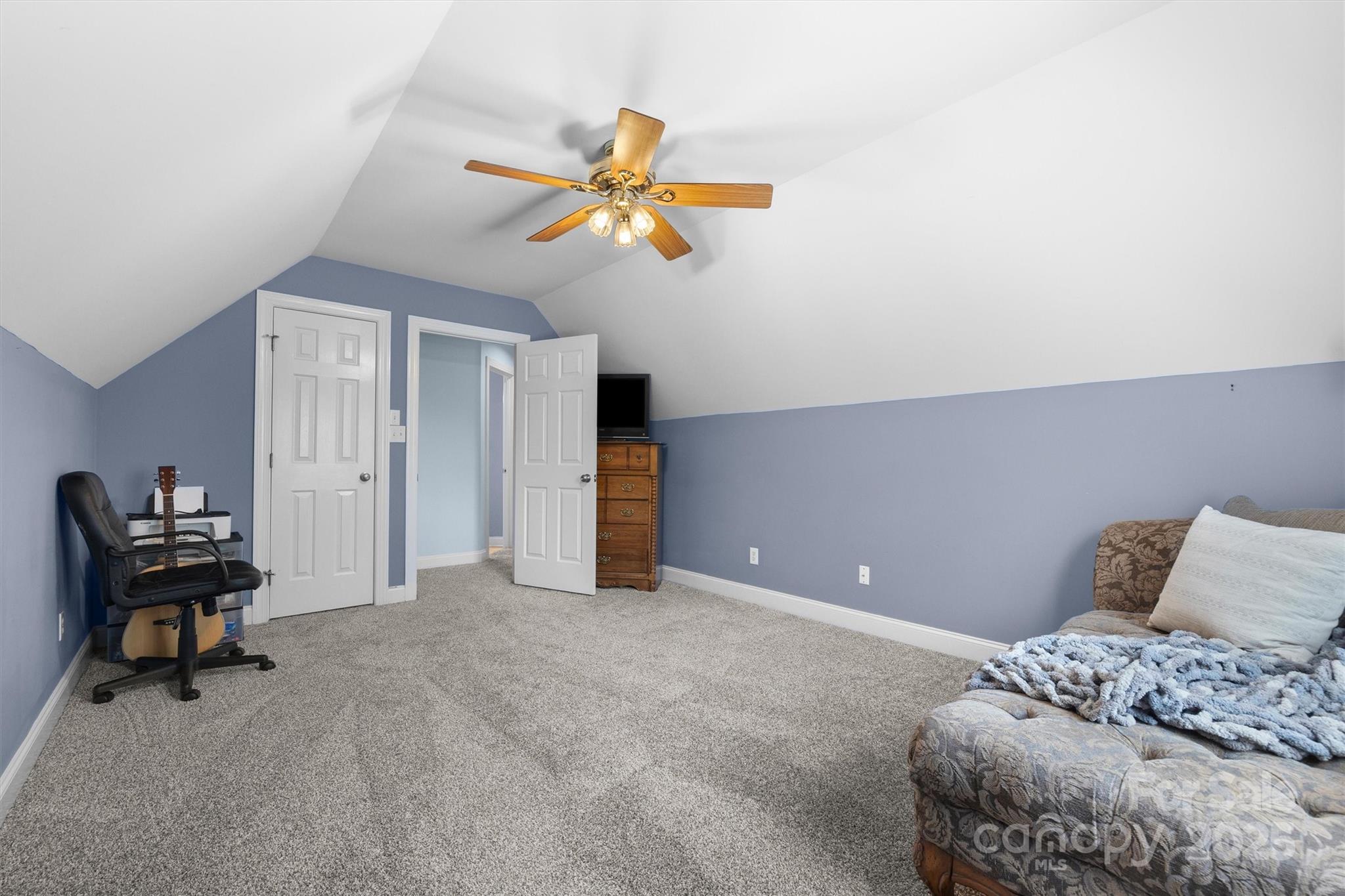 9001 Windjammer Drive