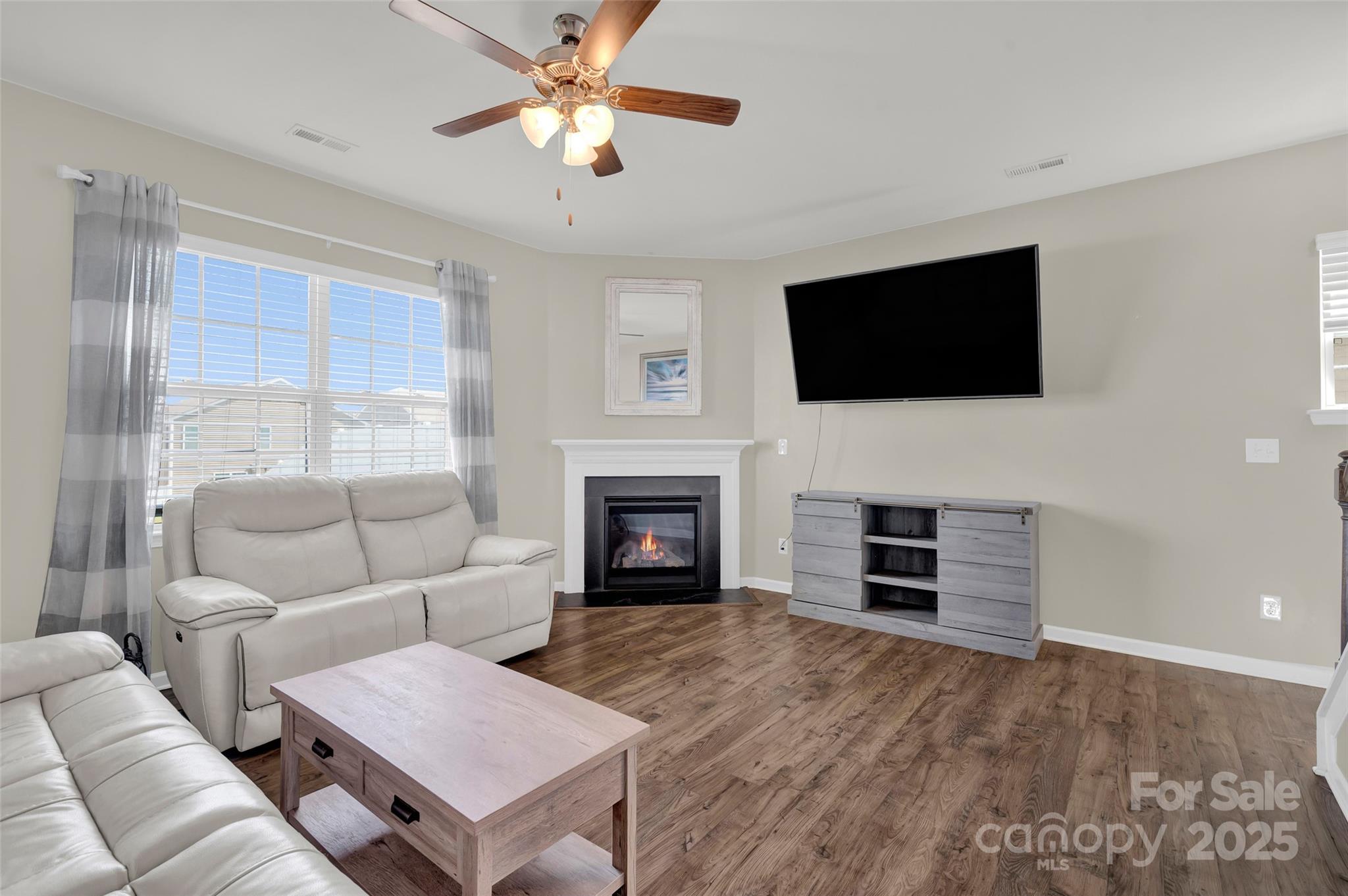 147 Kingsway Drive