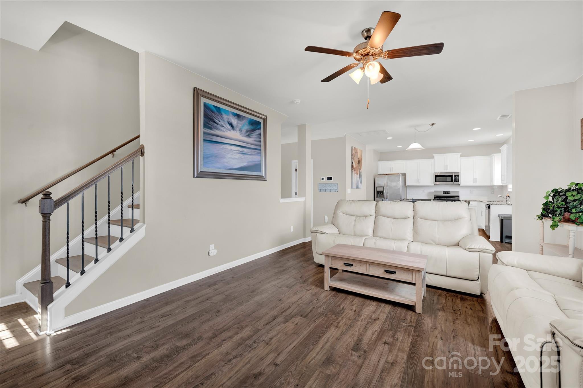 147 Kingsway Drive