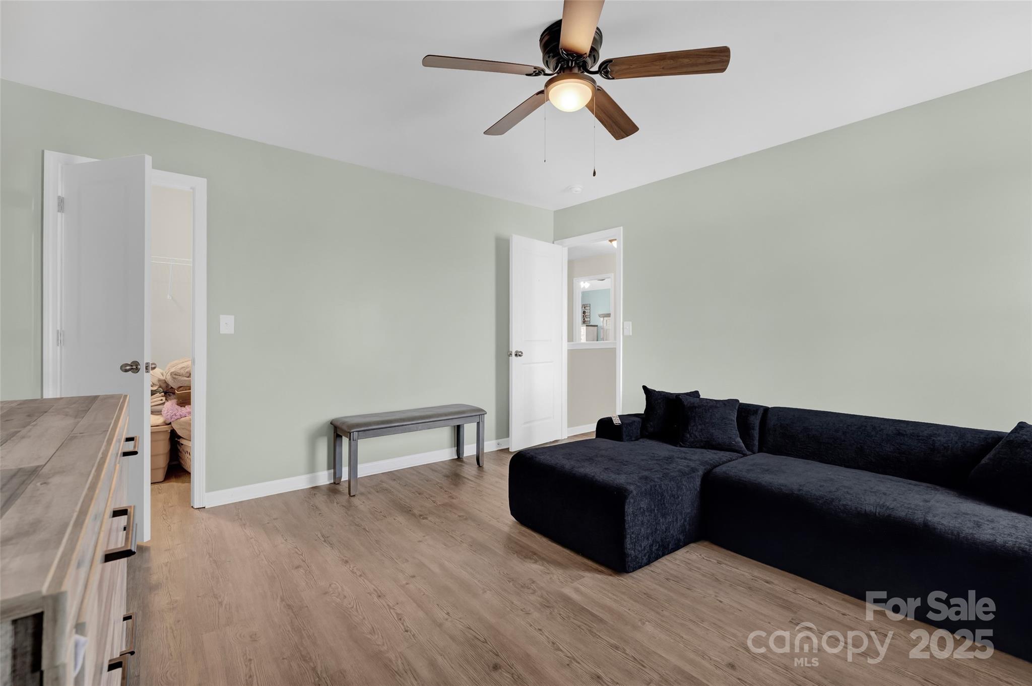 147 Kingsway Drive