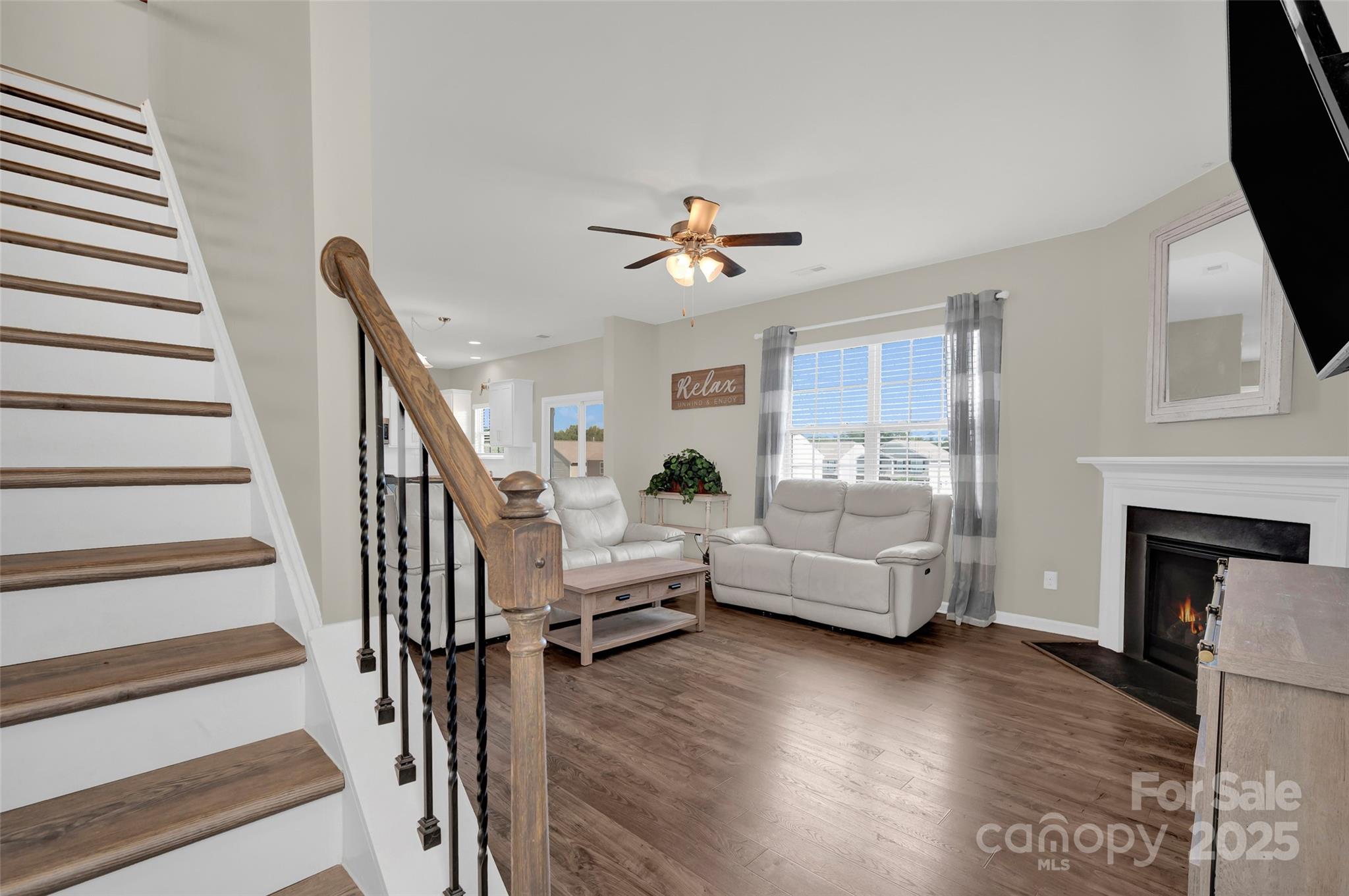 147 Kingsway Drive