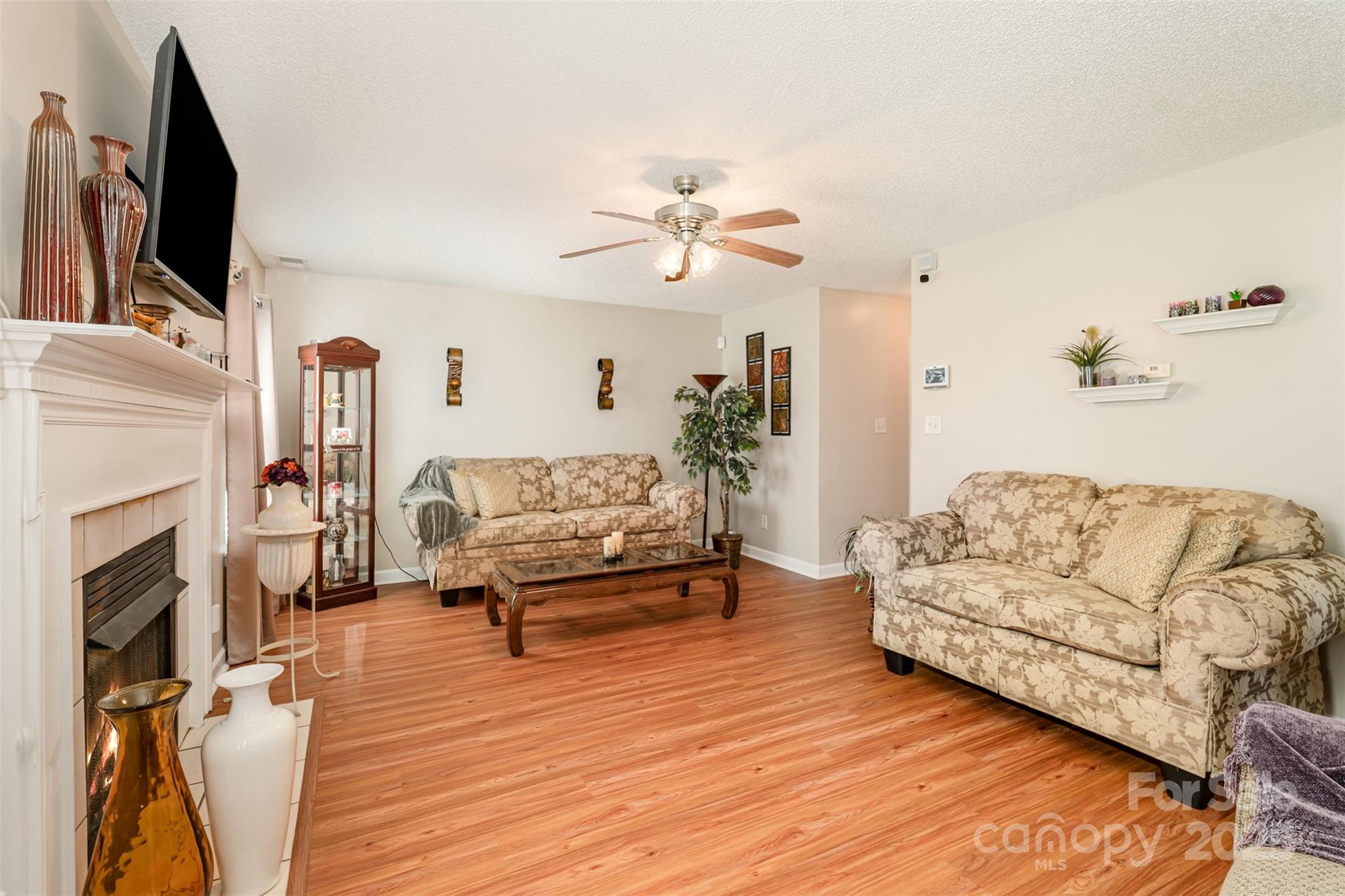 3813 Old Wagon Road