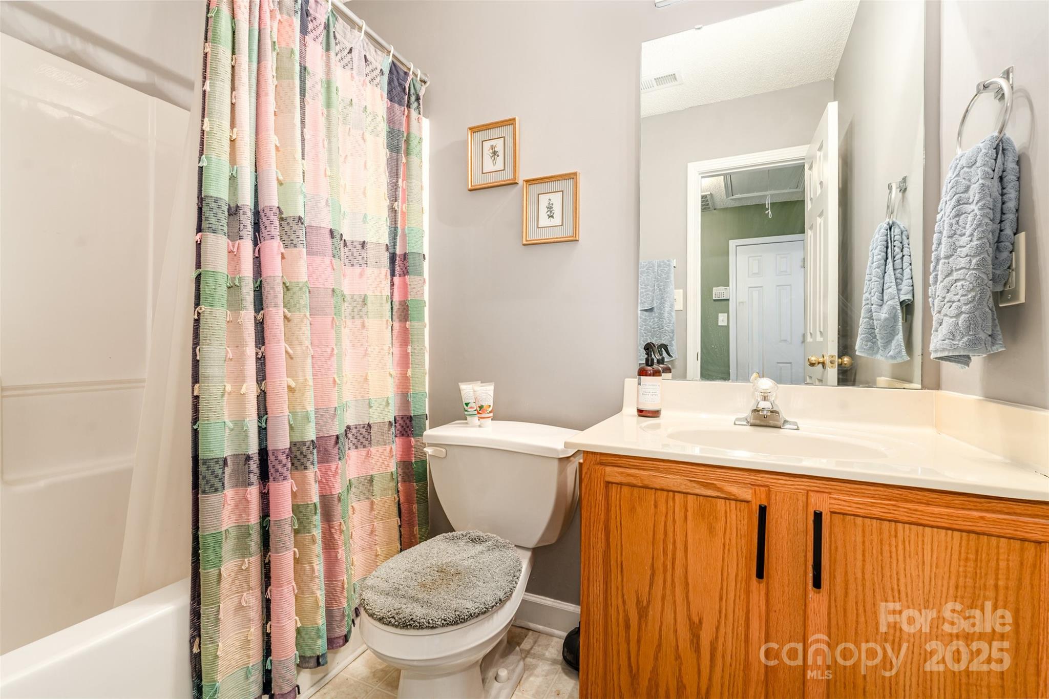 3813 Old Wagon Road