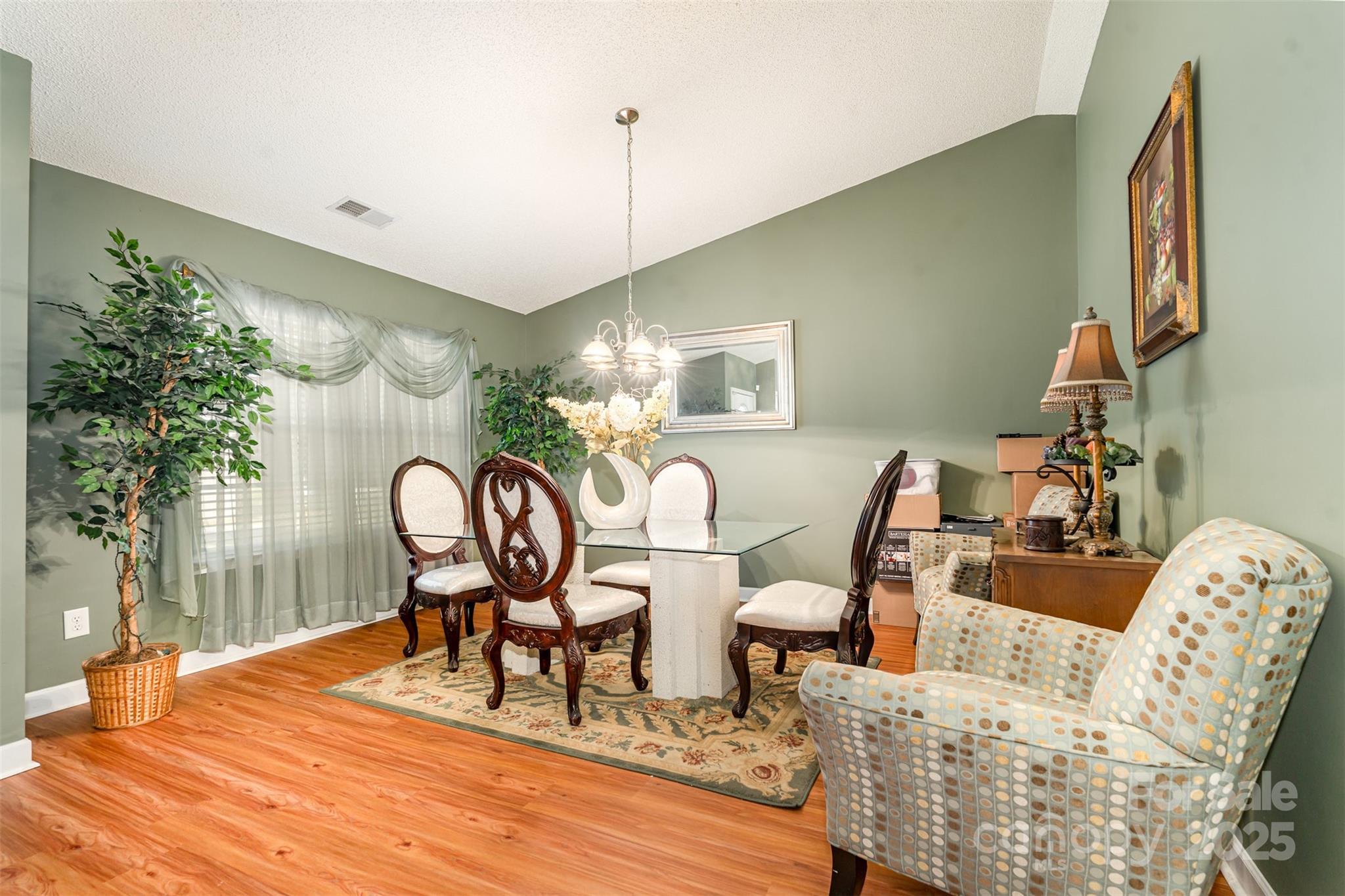3813 Old Wagon Road