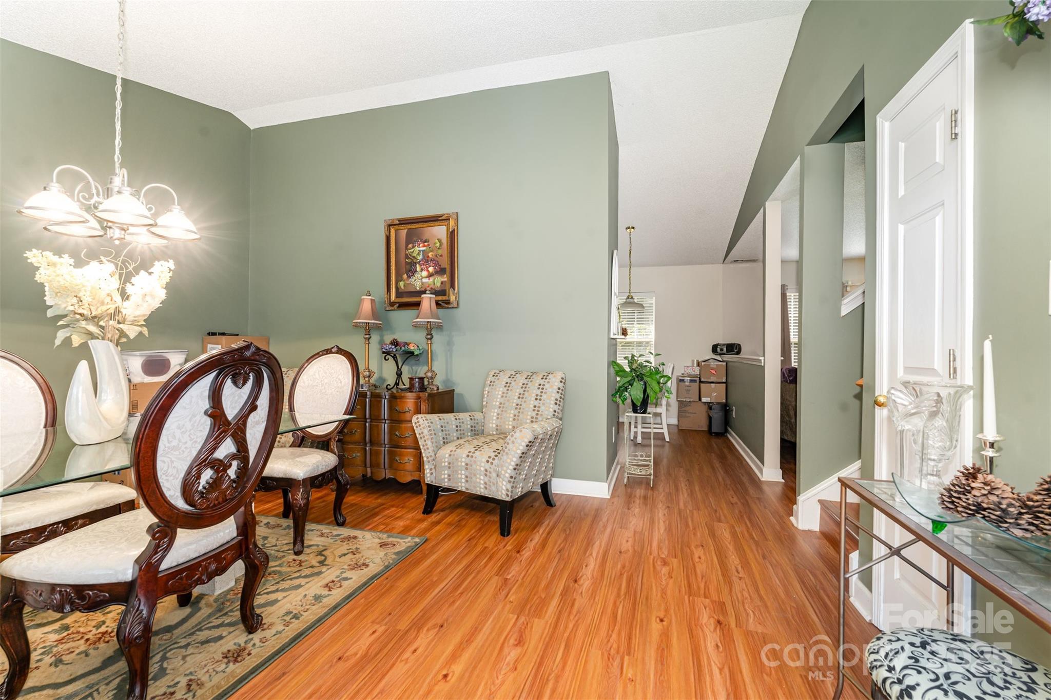 3813 Old Wagon Road
