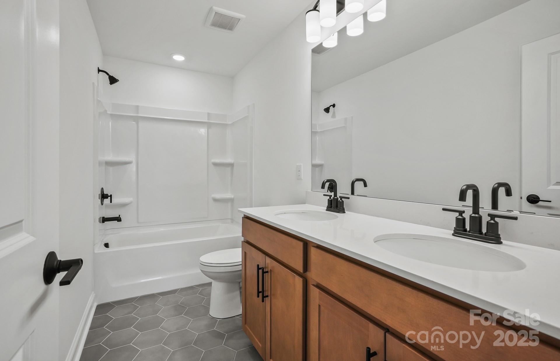 2144 Millennium Drive Unit: 95