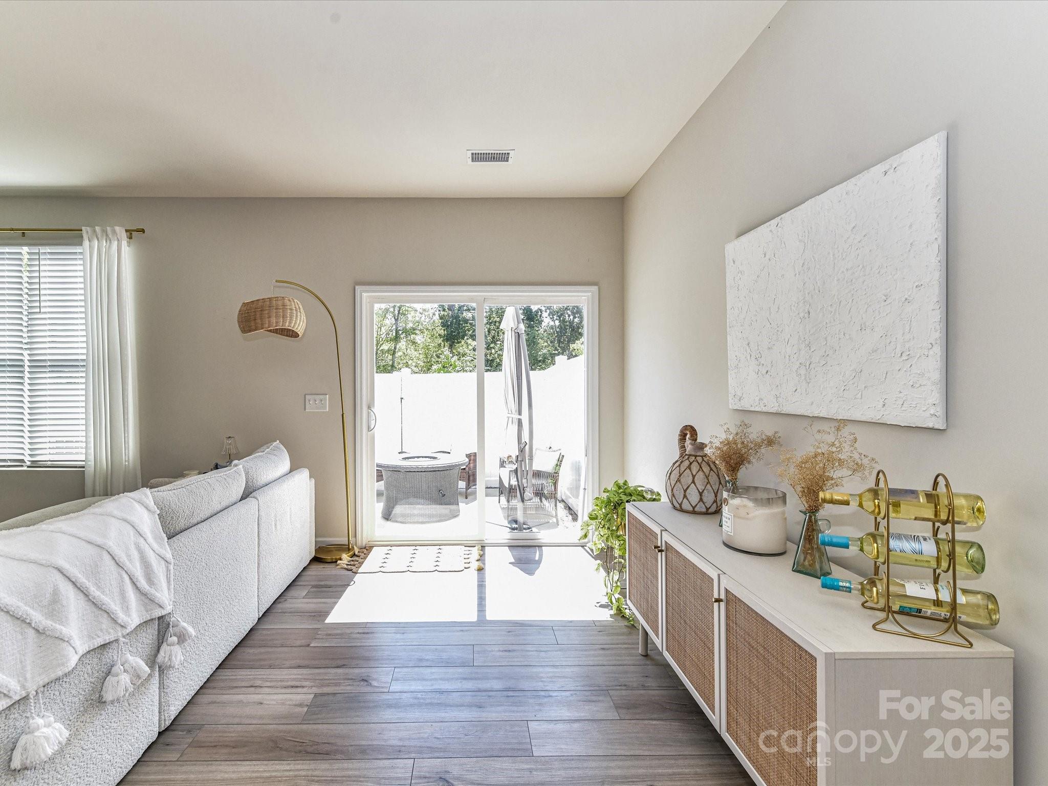 44 Woodsdale Place SE Unit: 9