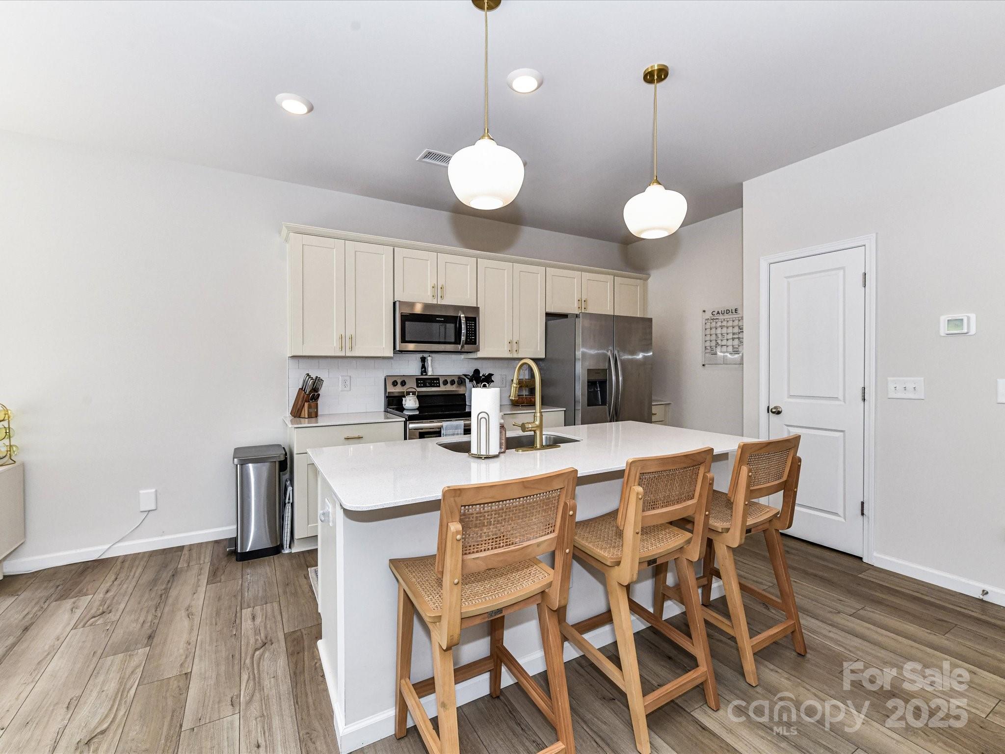 44 Woodsdale Place SE Unit: 9