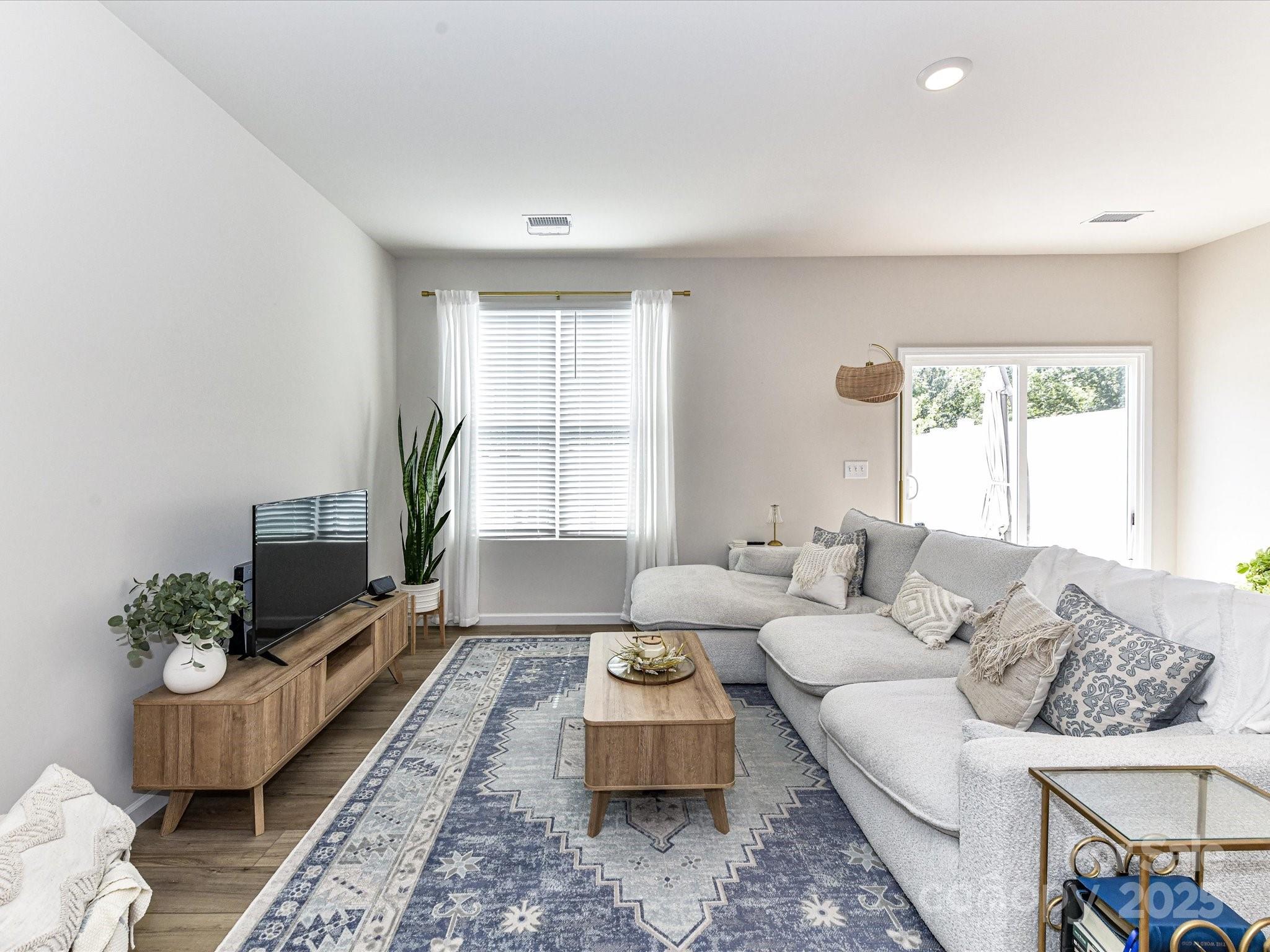 44 Woodsdale Place SE Unit: 9