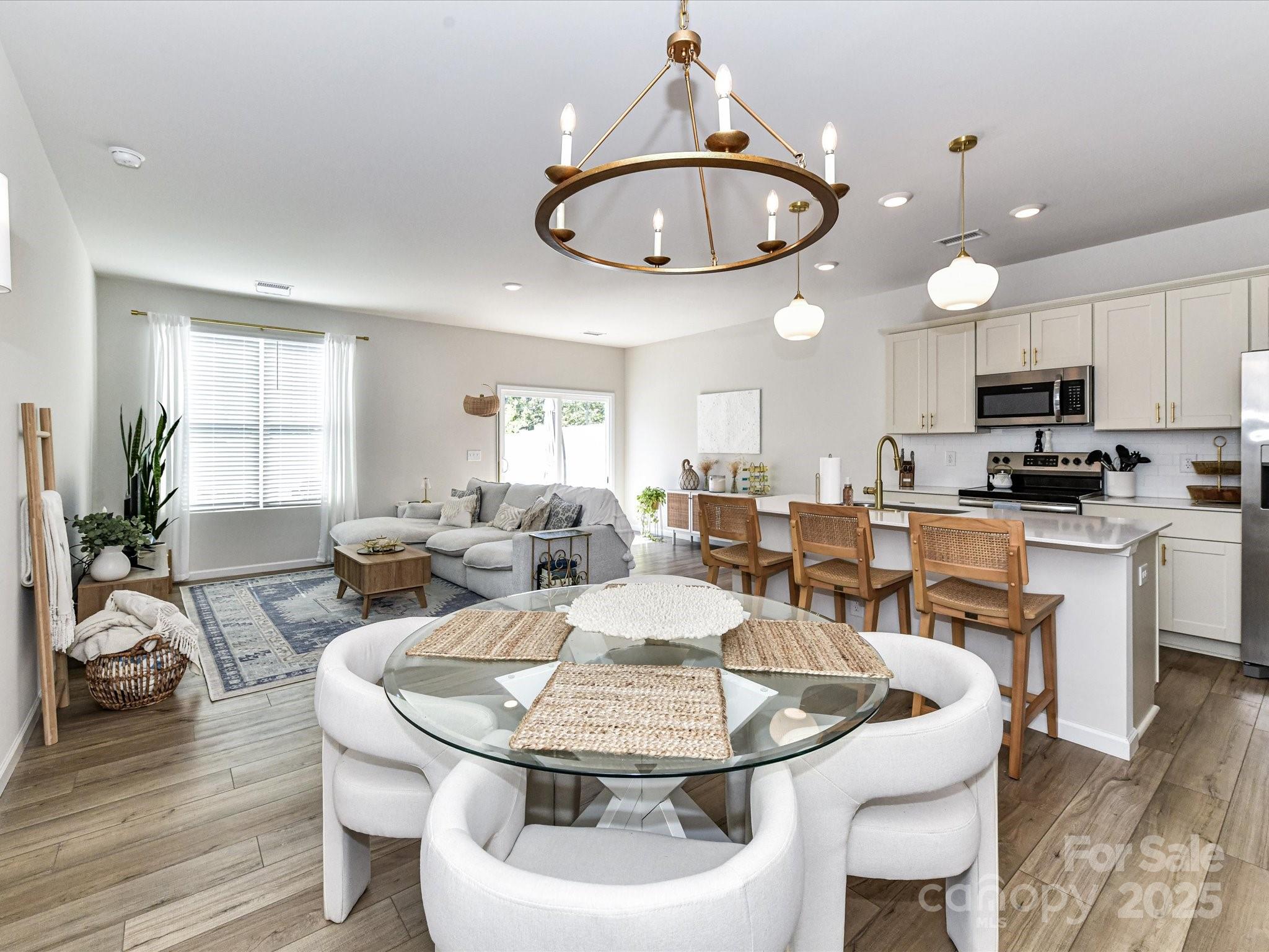 44 Woodsdale Place SE Unit: 9