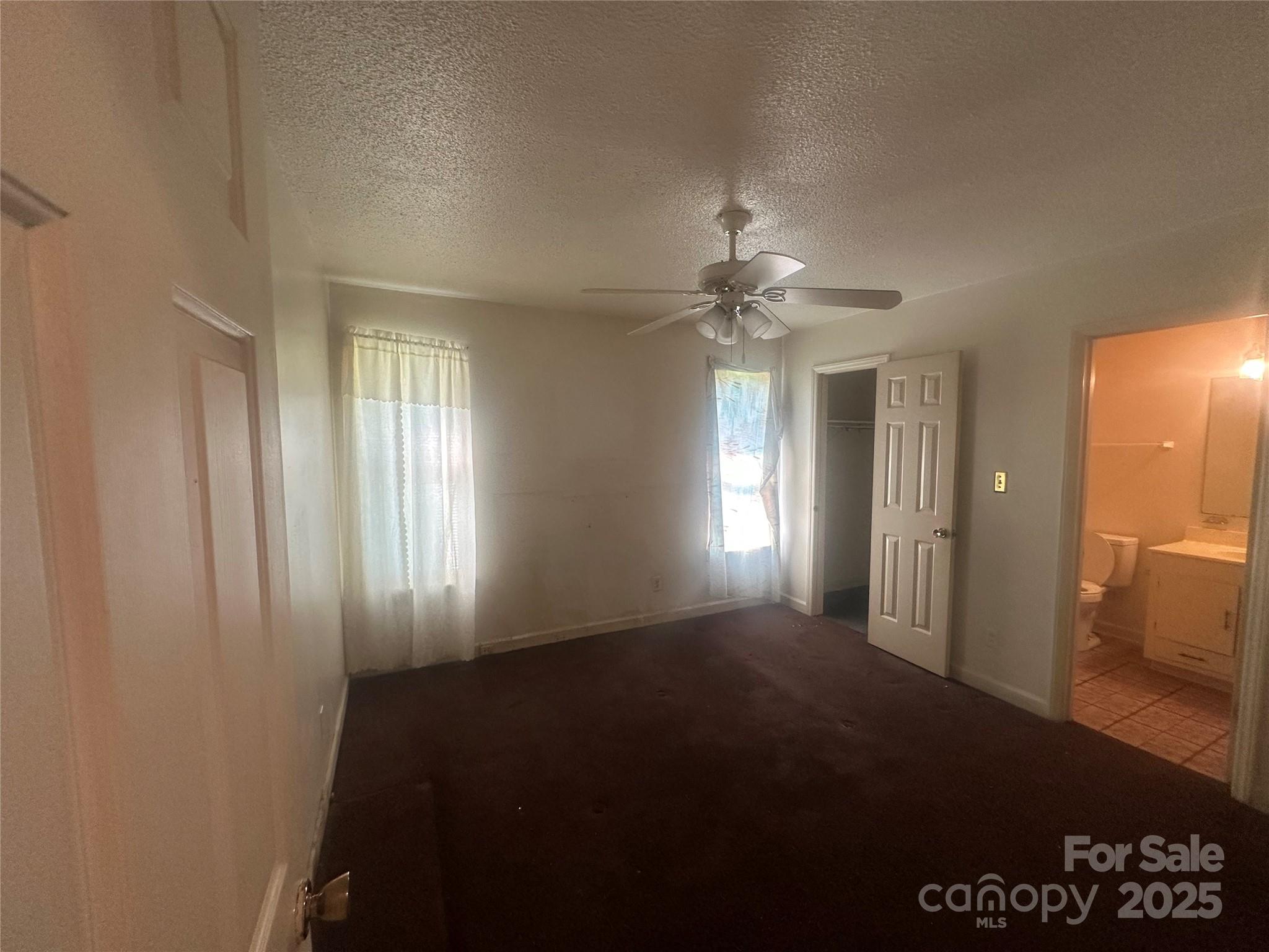 1148 Doris Circle