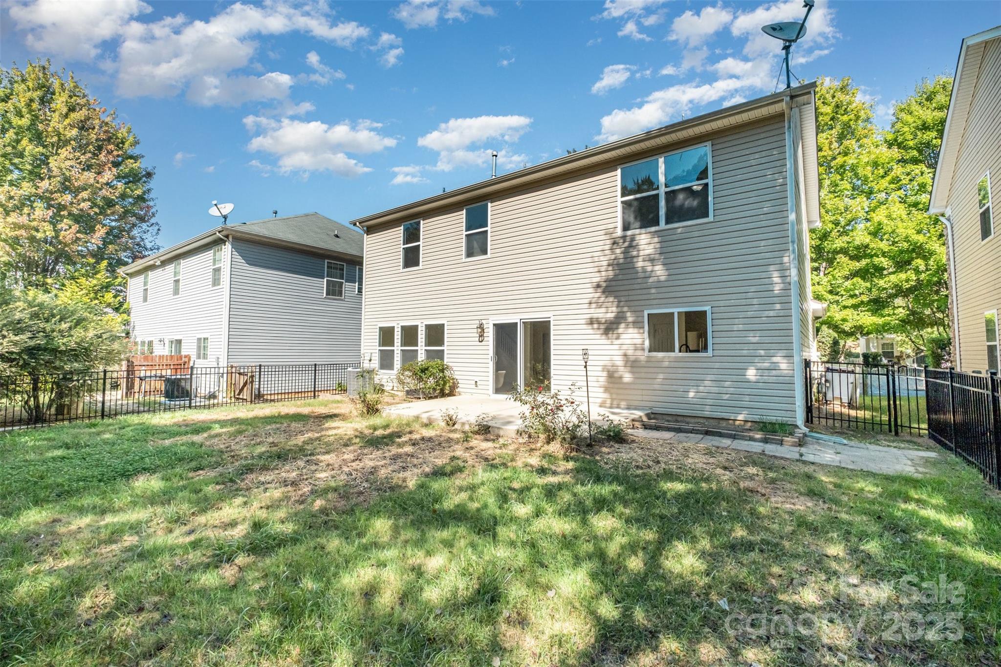 9213 Seamill Road