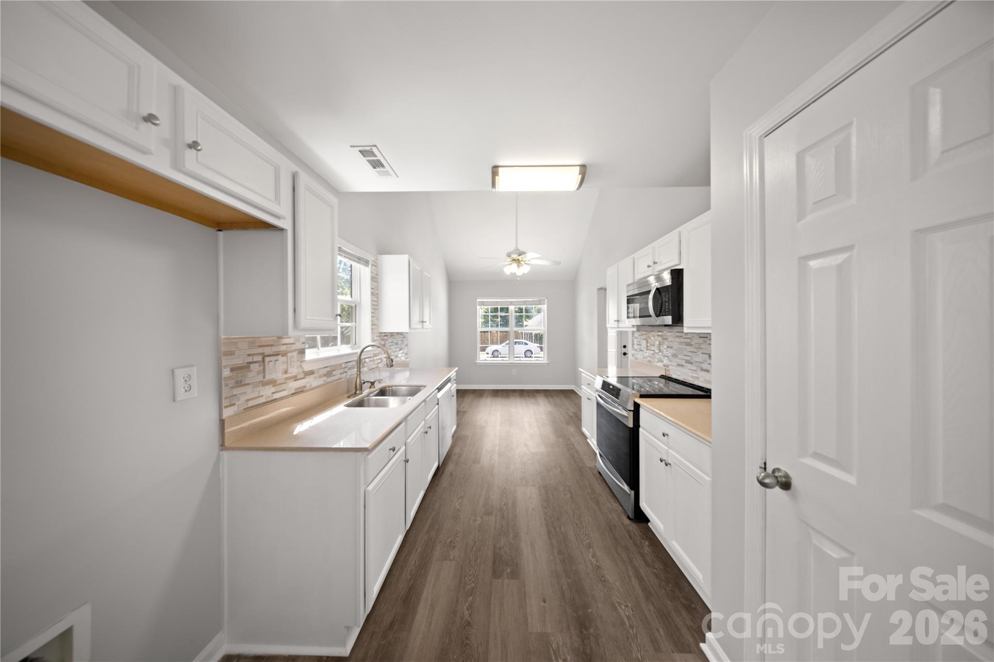 3056 Rocket Road