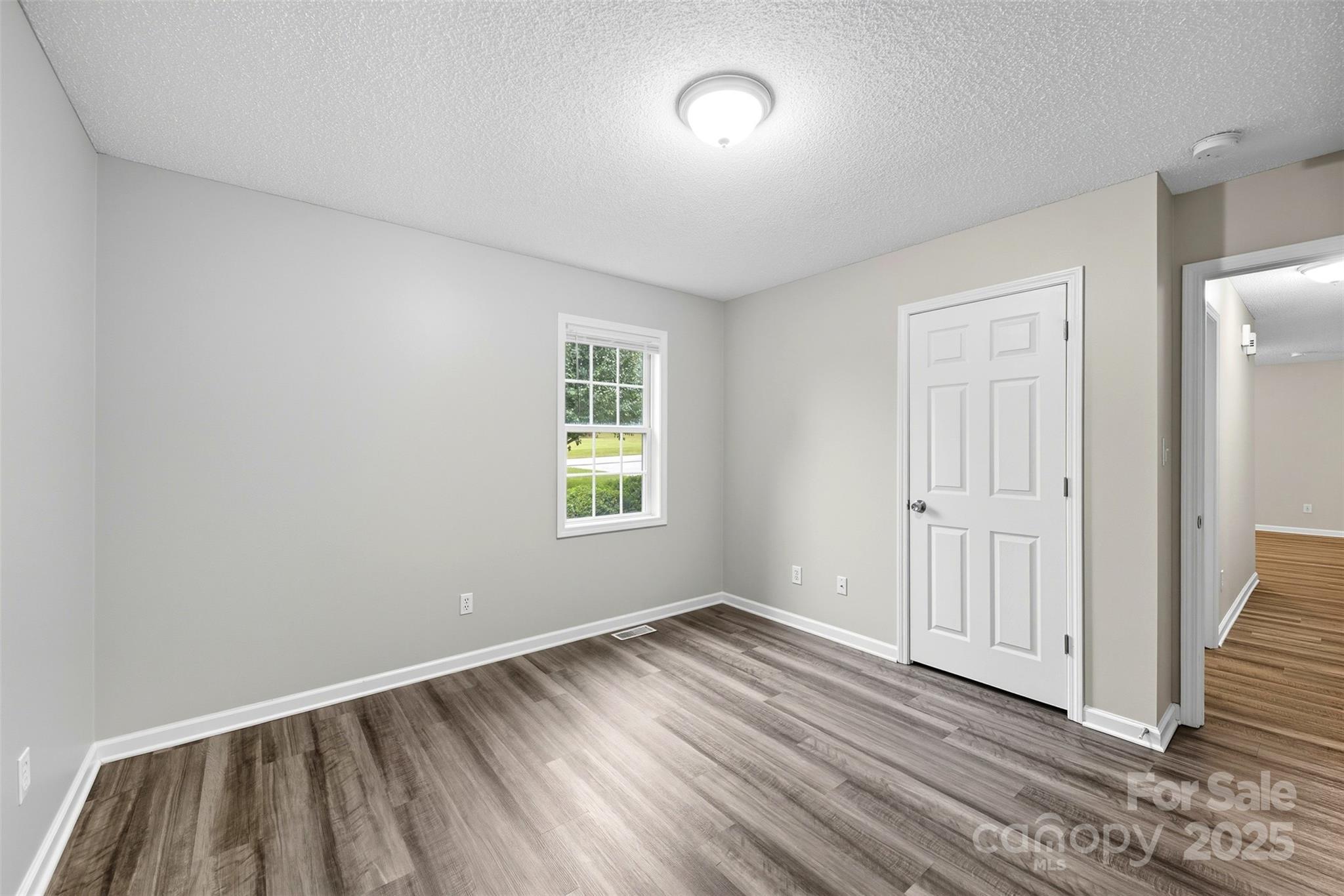 1015 E Academy Street