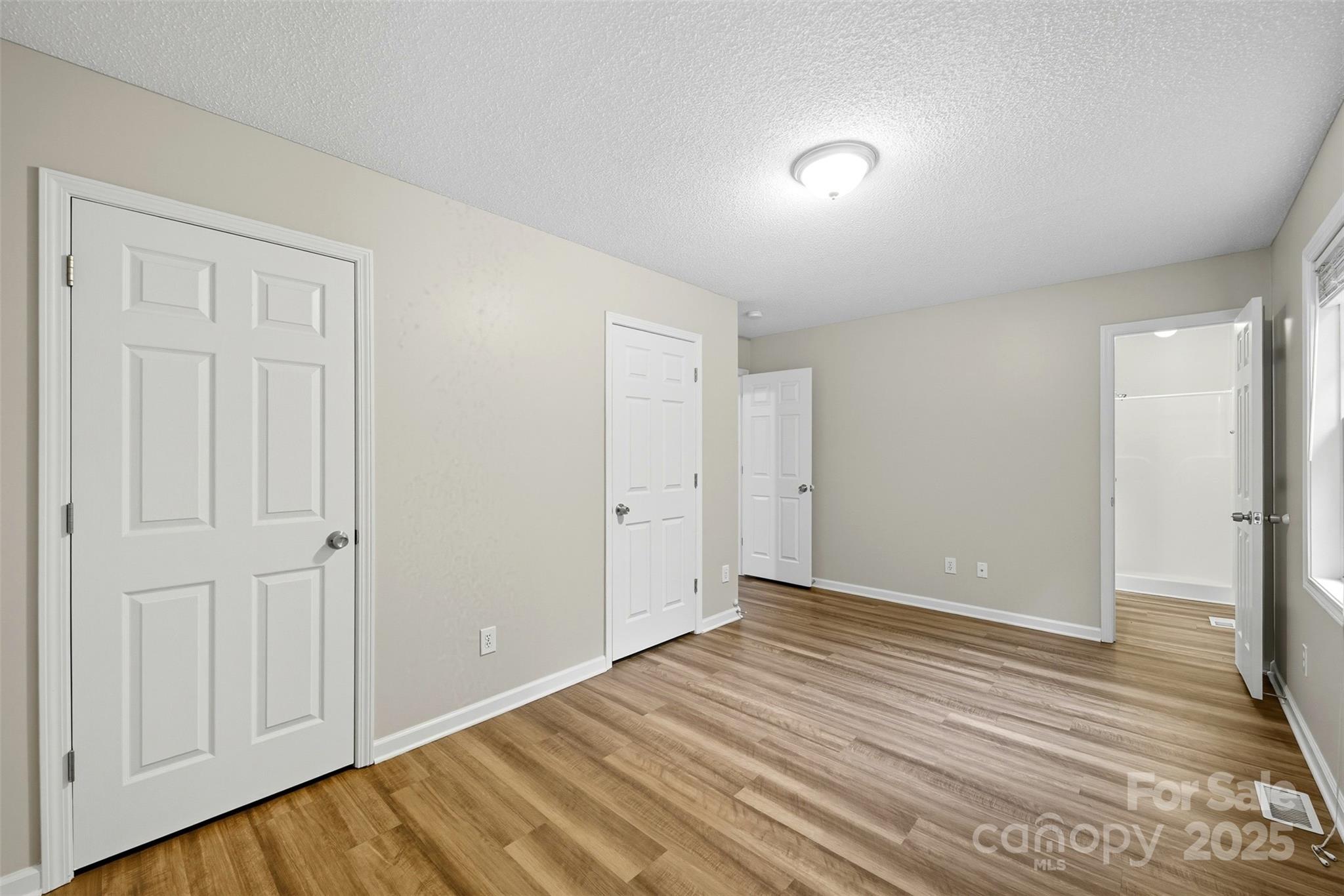 1015 E Academy Street