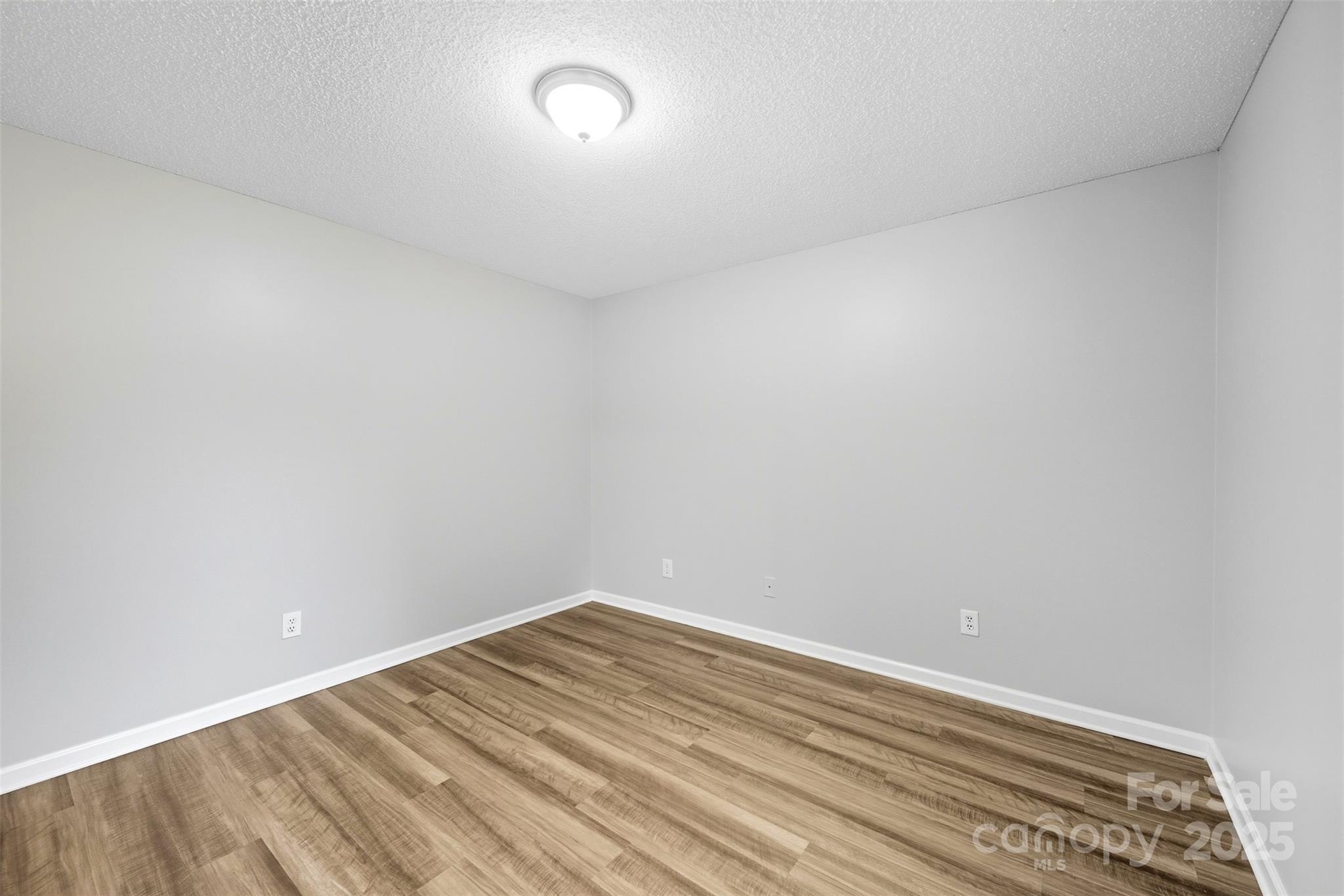 1015 E Academy Street