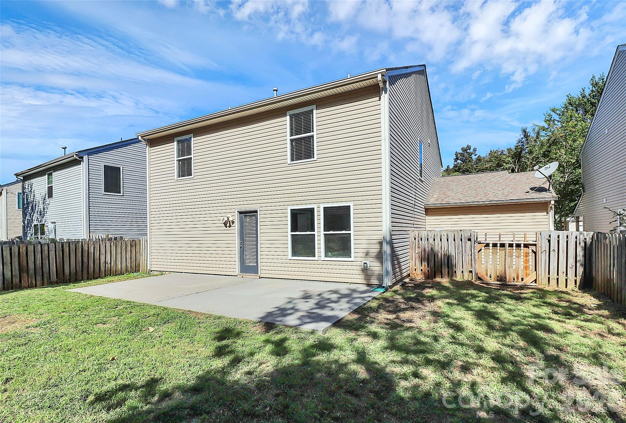 15705 Lakepoint Forest Drive