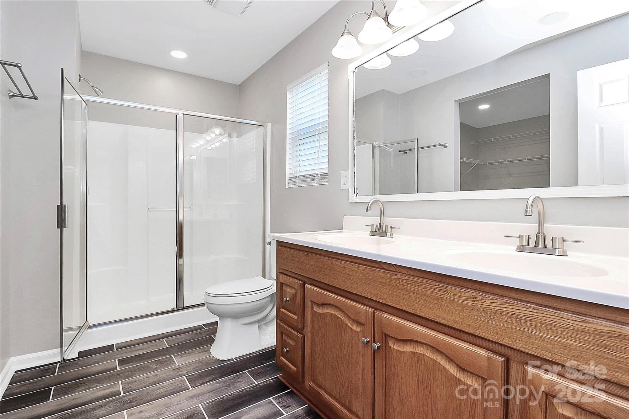 15705 Lakepoint Forest Drive